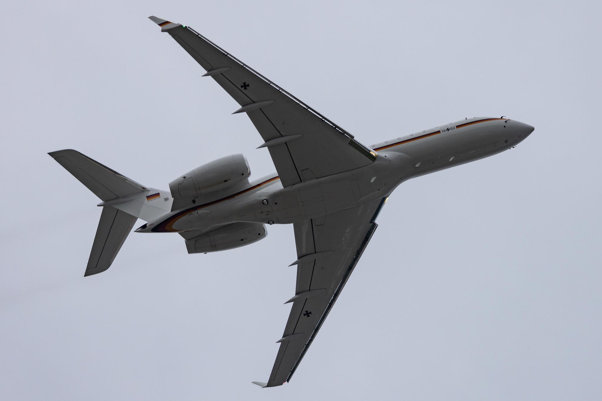 Hamburg Airport: German Air Force ( / GAF) | Bombardier BD-700-1A11 Global 5000 GLEX | 14+02 | MSN 9404