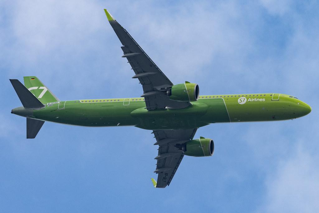 Hamburg Airport: S7 - Siberia Airlines (S7 / SBI) | Airbus A321-271NX A21N | D-AYAG | VQ-BLT | MSN 10883
