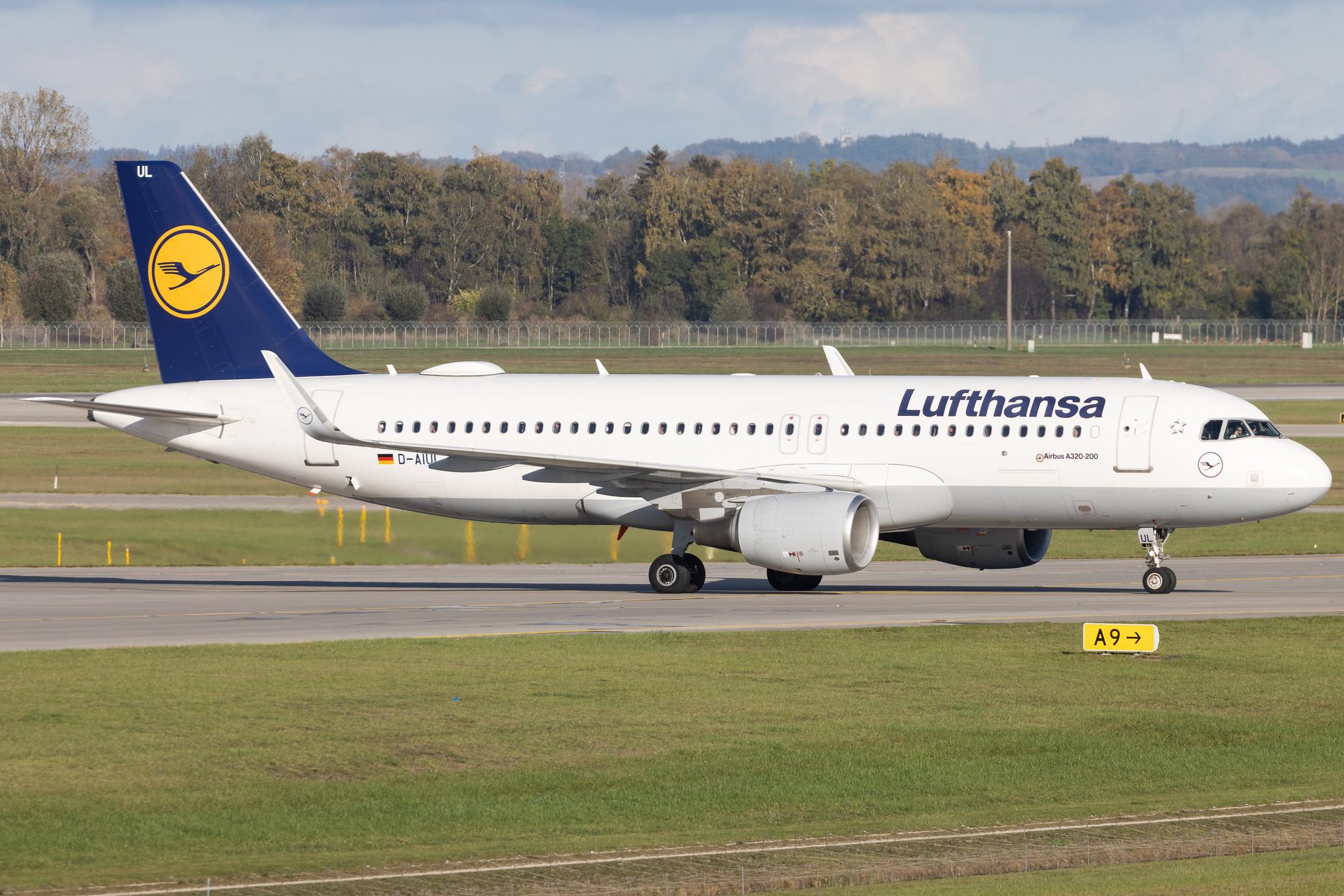 Munich Airport: Lufthansa (LH / DLH) | Airbus A320-214 A320 | D-AIUL | MSN 6521