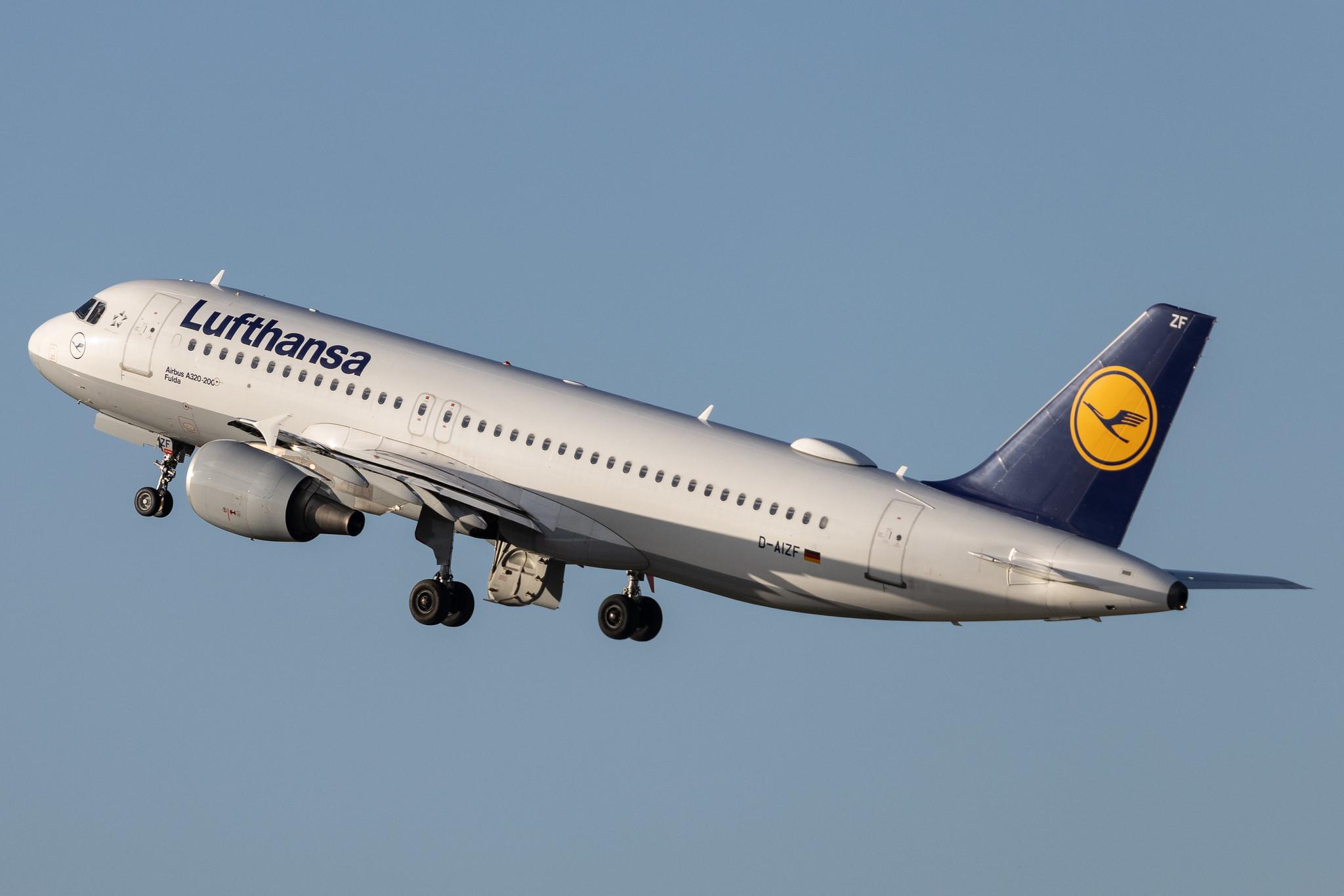 Munich Airport: Lufthansa (LH / DLH) | Airbus A320-214 A320 | D-AIZF | MSN 4289