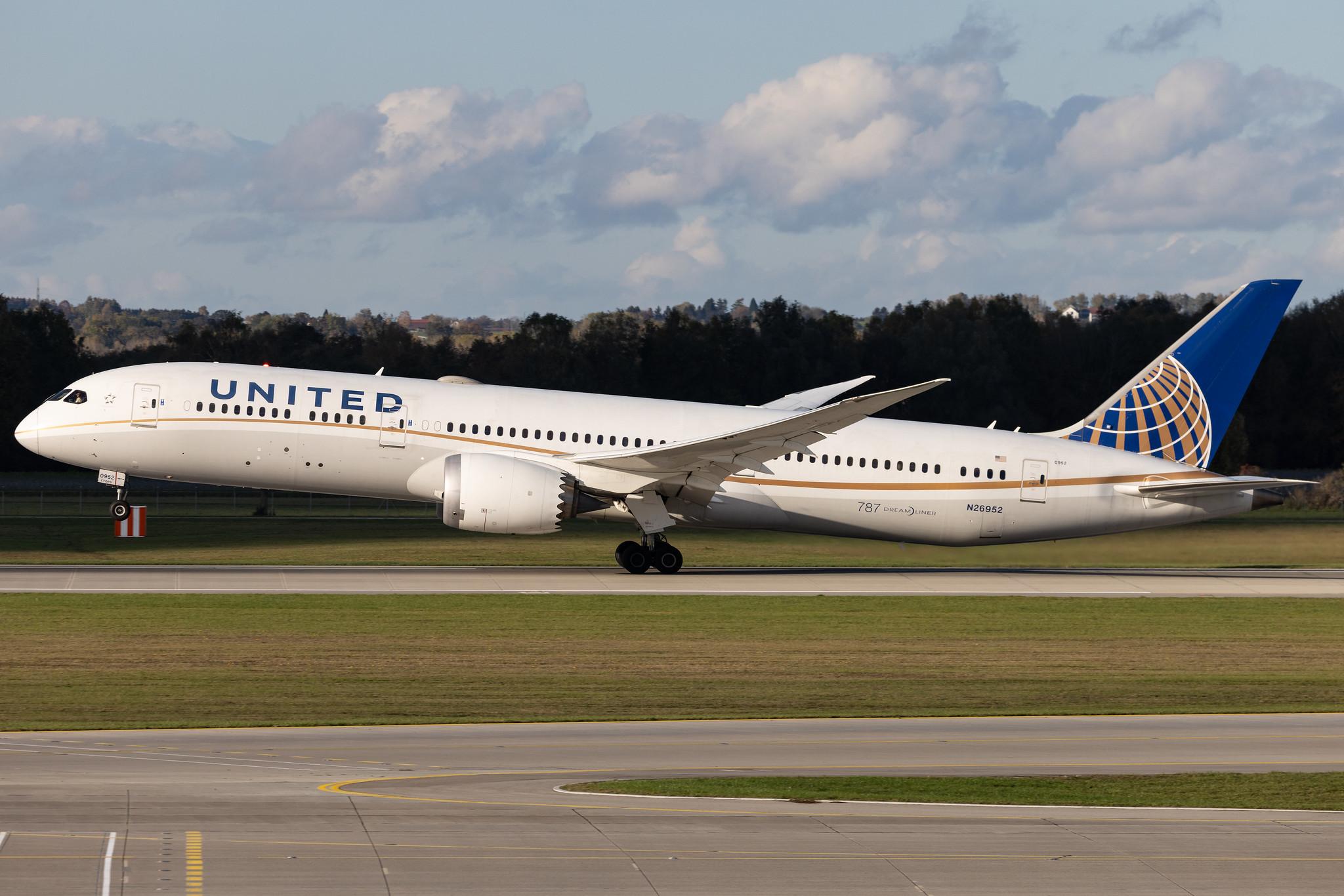Munich Airport: United Airlines (UA / UAL) | Boeing 787-9 Dreamliner B789 | N26952 | MSN 36403