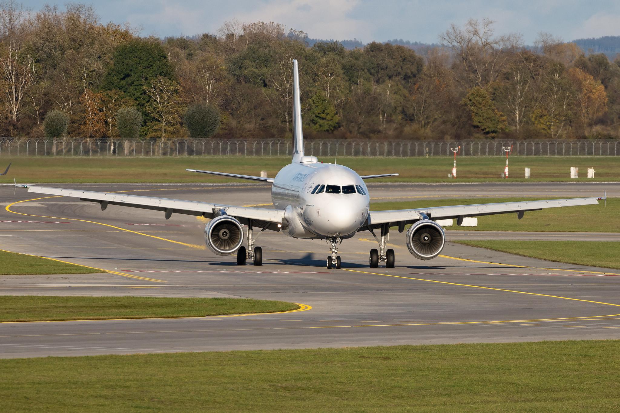 Munich Airport: Air France (AF / AFR) | Airbus A319-111 A319 | F-GRHK | MSN 1190