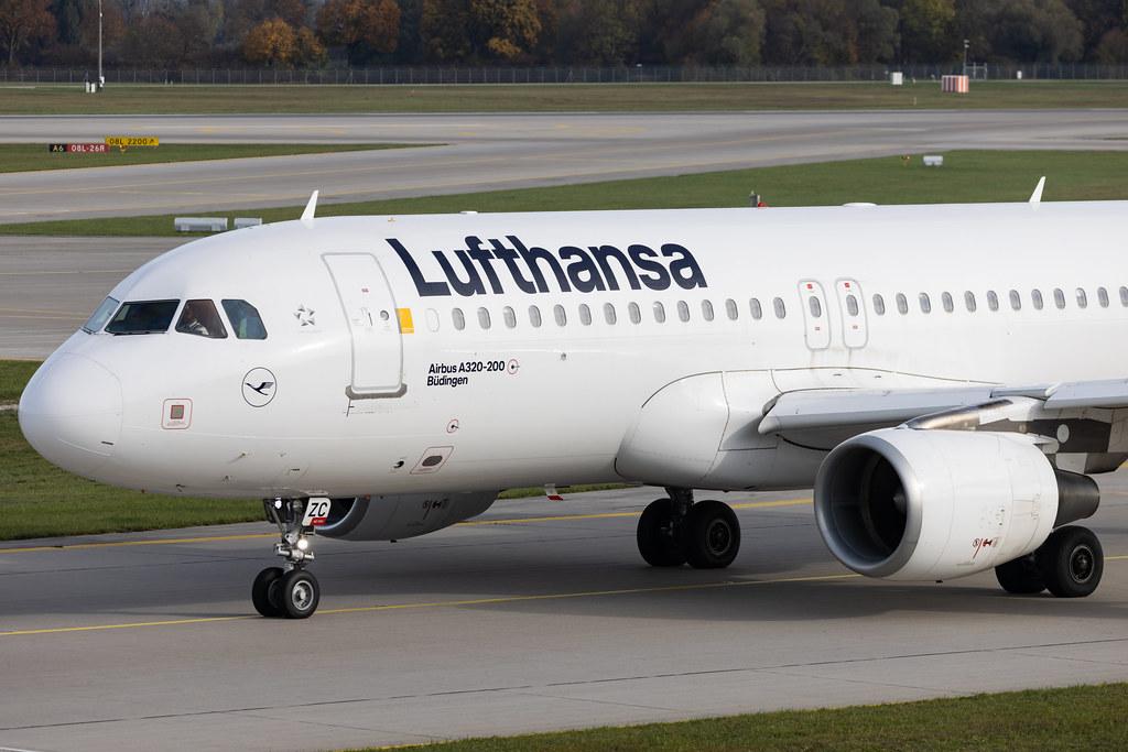 Munich Airport: Lufthansa (LH / DLH) | Airbus A320-214 A320 | D-AIZC | MSN 4153