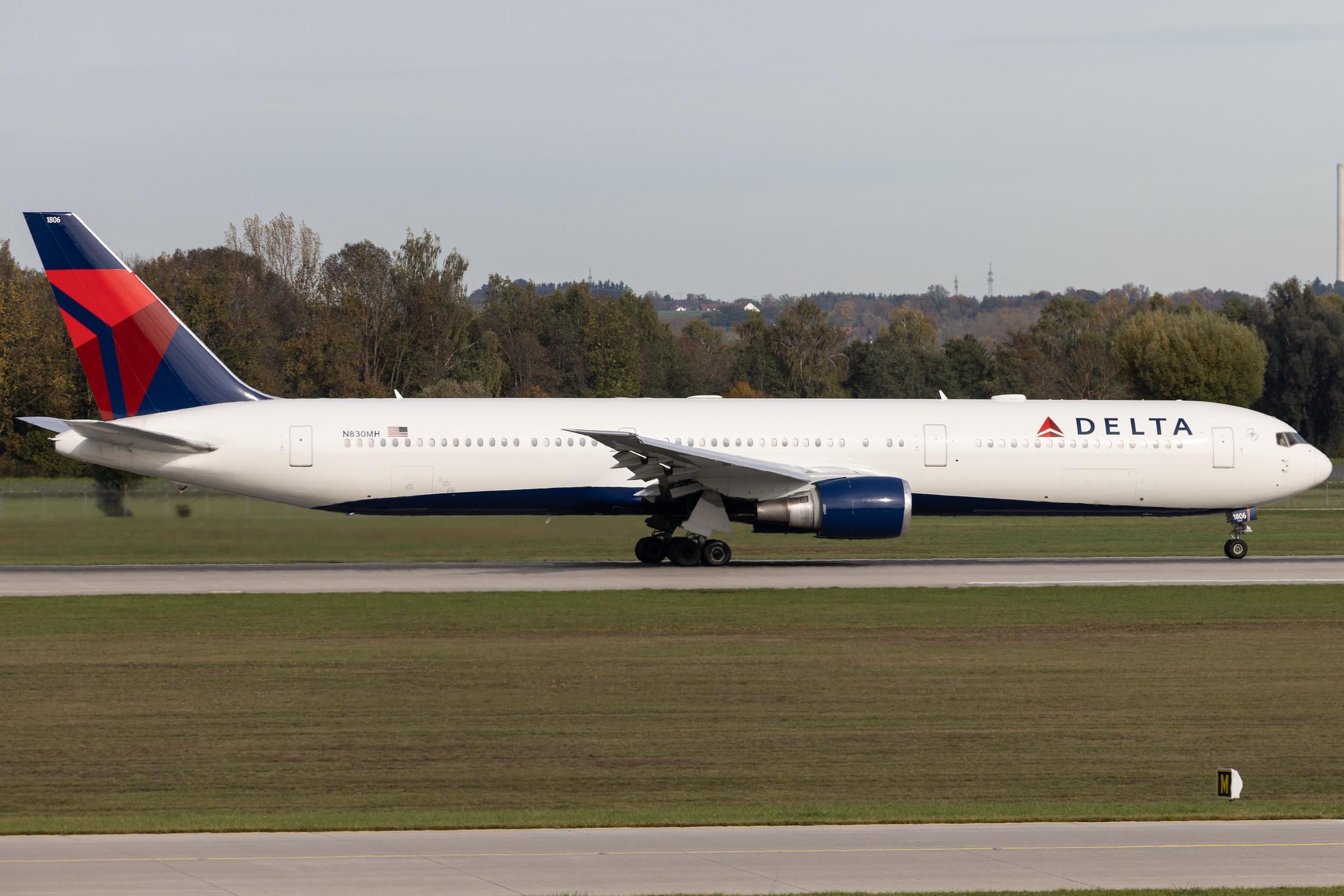 Munich Airport: Delta Air Lines (DL / DAL) | Boeing 767-432(ER) B764 | N830MH | MSN 29701