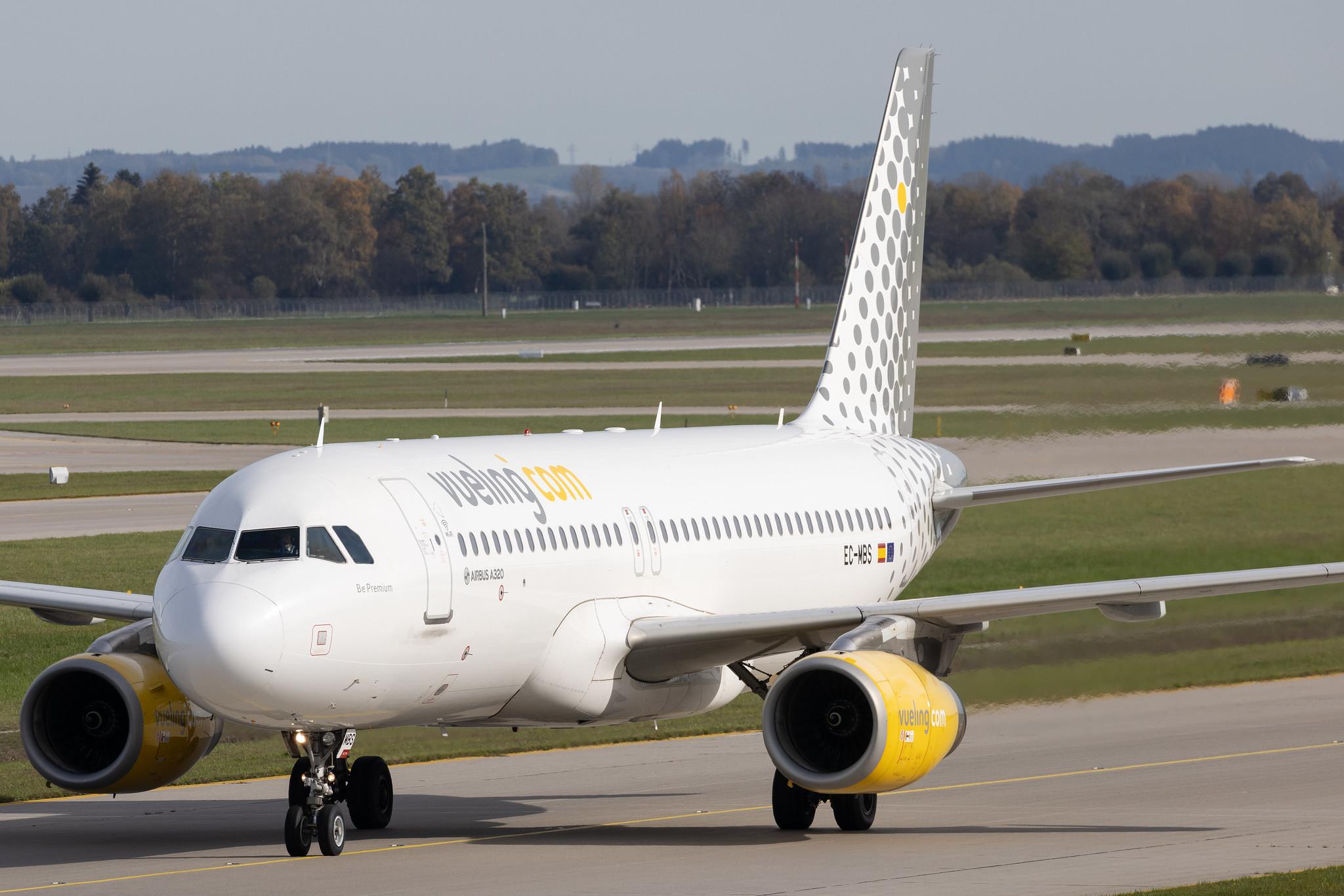 Munich Airport: Vueling (VY / VLG) | Airbus A320-232 A320 | EC-MBS | MSN 6123