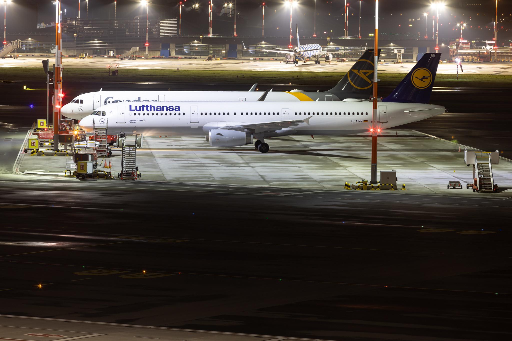 Hamburg Airport: Lufthansa (LH / DLH) | Airbus A321-131 A321 | D-AIRR | MSN 0567