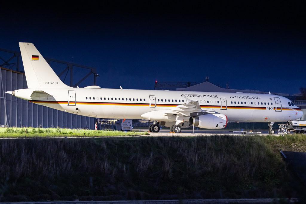 Hamburg Airport: German Air Force (/ GAF) | Airbus A321-231 A321 | 15+04 | MSN 1214