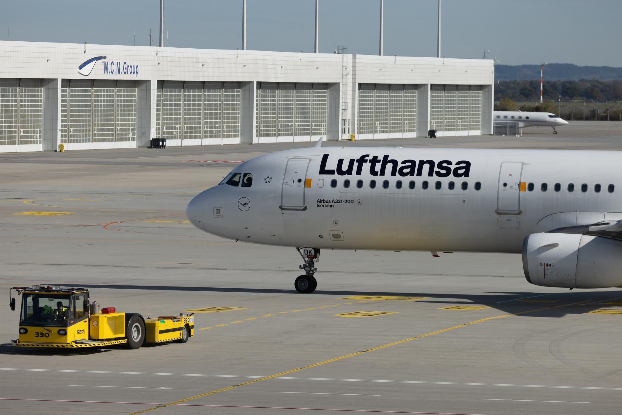 Munich Airport: Lufthansa (LH / DLH) | Airbus A321-231 A321 | D-AIDK | MSN 4819