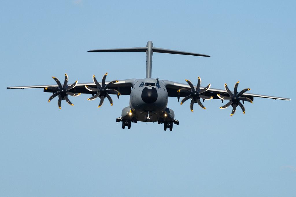 Hamburg Airport: German Air Force ( / GAF) | Airbus A400M-180 A400 | 54+12 | MSN 057