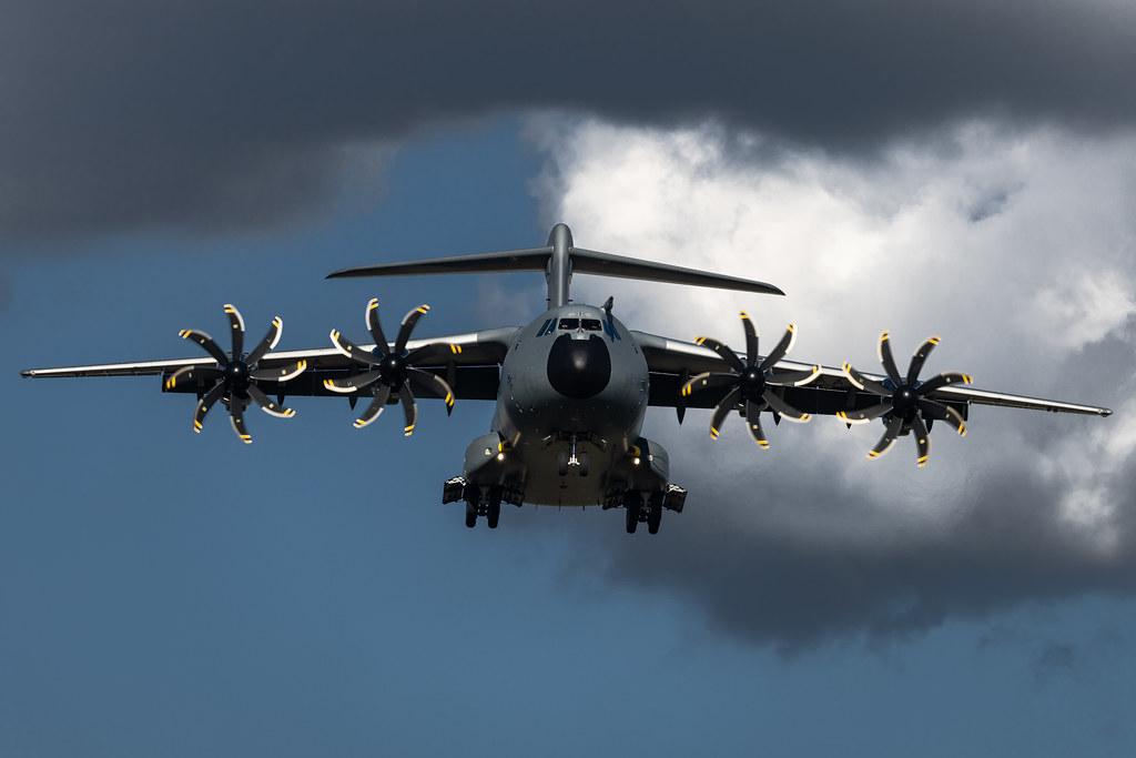 Hamburg Airport: German Air Force ( / GAF) | Airbus A400M-180 A400 | 54+12 | MSN 057