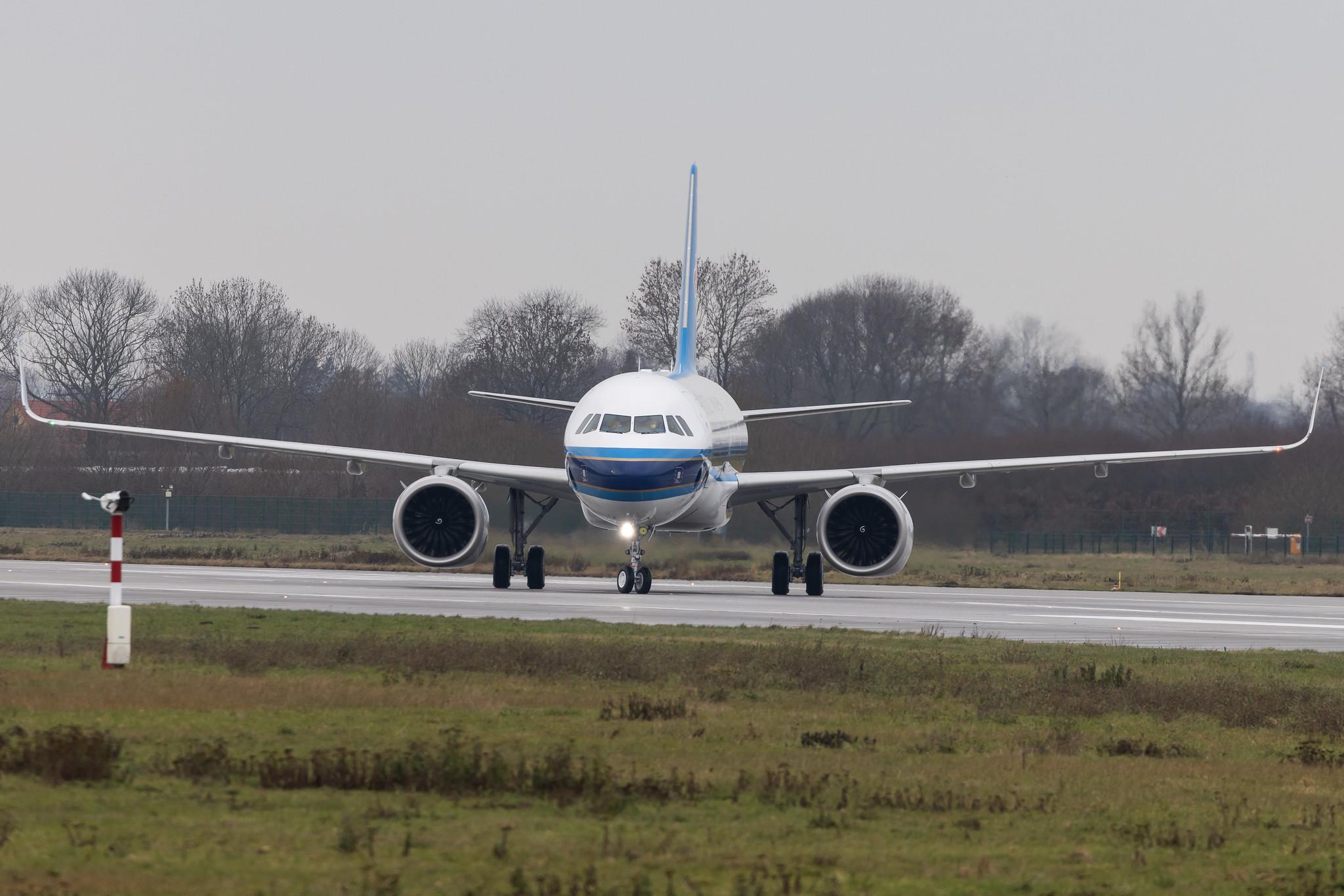 Hamburg Finkenwerder: China Southern Airlines (CZ / CSN) | Airbus A321-253NX A21N | D-AVZM | B-32CS | MSN 11053
