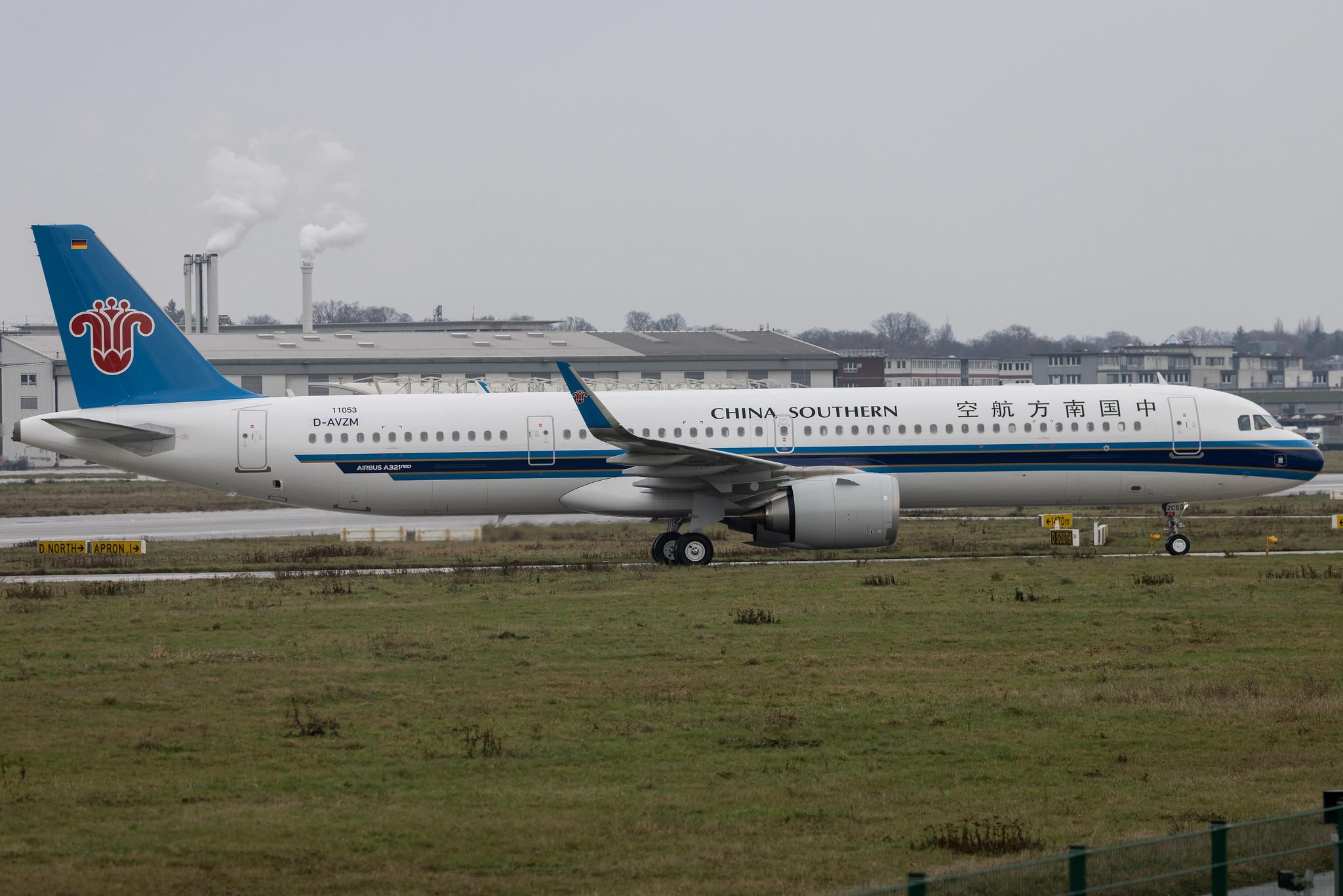 Hamburg Finkenwerder: China Southern Airlines (CZ / CSN) | Airbus A321-253NX A21N | D-AVZM | B-32CS | MSN 11053