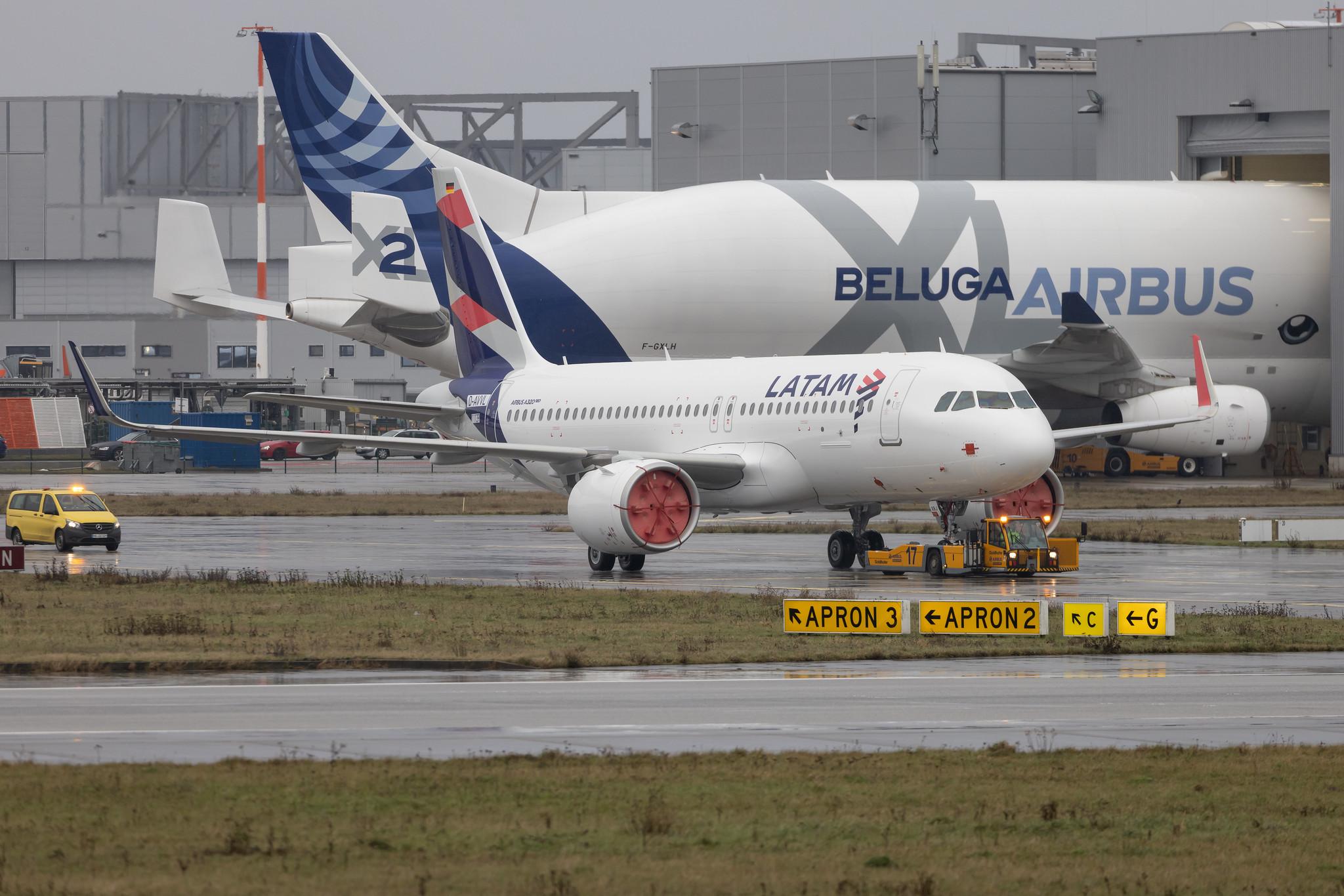 Hamburg Finkenwerder: LATAM Airlines Brasil | Airbus A320-271N A20N | D-AVVL | PR-XBJ | MSN 11139