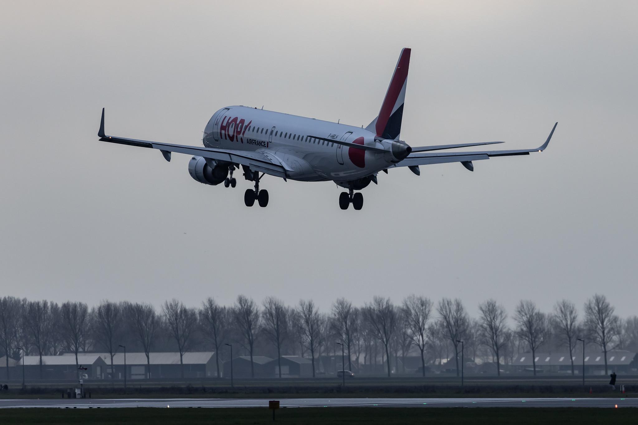 Amsterdam Schiphol: Air France (AF / AFR) | Operator: Air France Hop | Embraer E190STD E190 | F-HBLH | MSN 19000266