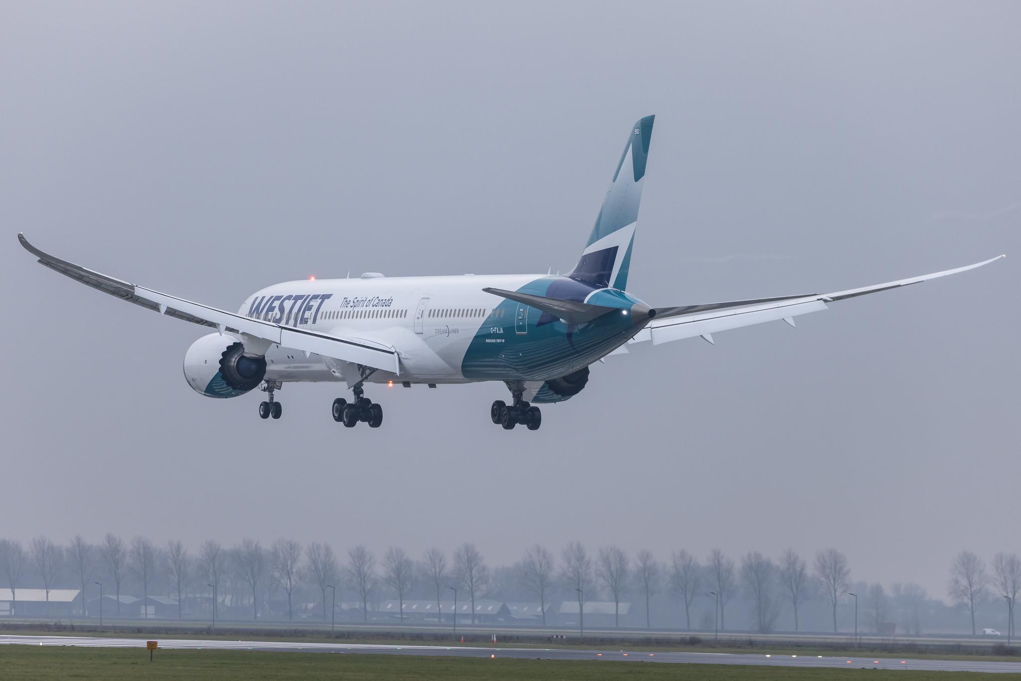 Amsterdam Schiphol: WestJet (WS / WJA) | Boeing 787-9 Dreamliner B789 | C-FAJA | MSN 64982