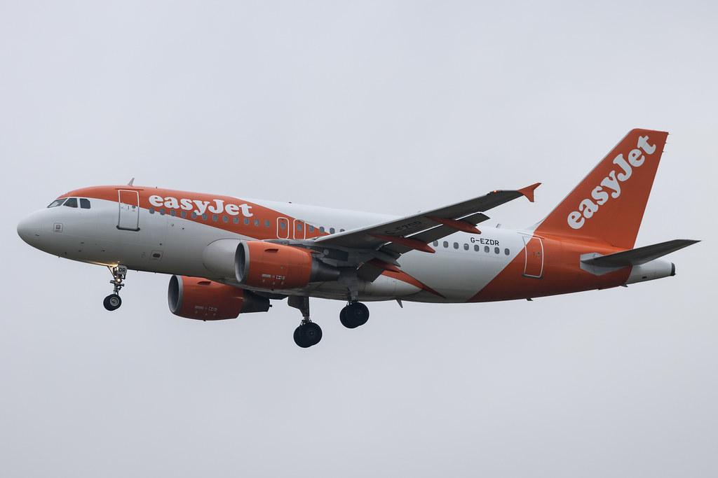 Amsterdam Schiphol: easyJet (U2 / EZY) |  Airbus A319-111 A319 | G-EZDR | MSN 3683