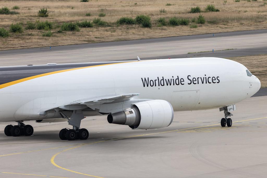 Köln Bonn Airport: UPS (5X / UPS) | Boeing 767-300F(ER) B763 | N371UP | MSN 65791
