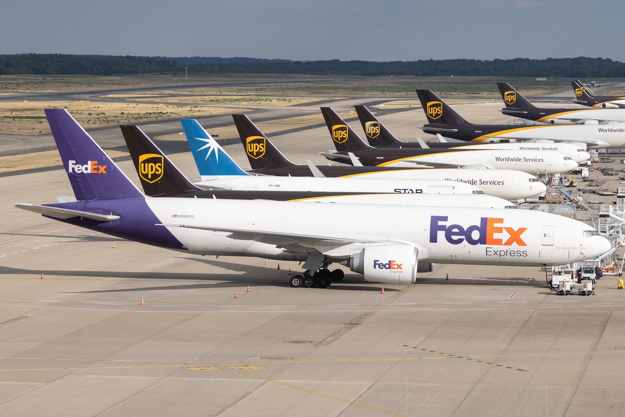 Köln Bonn Airport: FedEx (FX / FDX) | Boeing 777-FS2 B77L | N886FD | MSN 41065