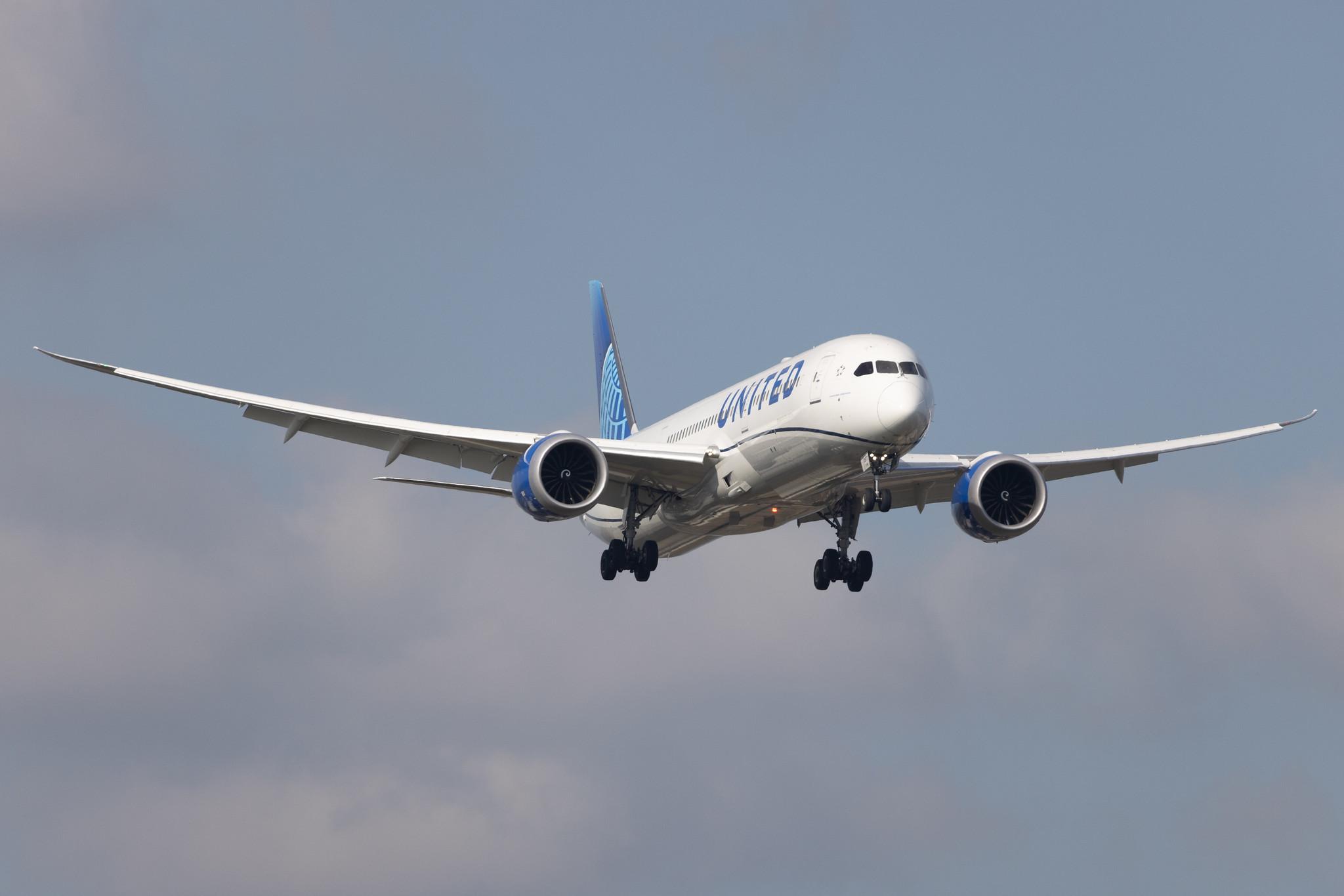 London Heathrow: United Airlines (UA / UAL) | Boeing 787-9 Dreamliner B789 | N29977 | MSN 66136