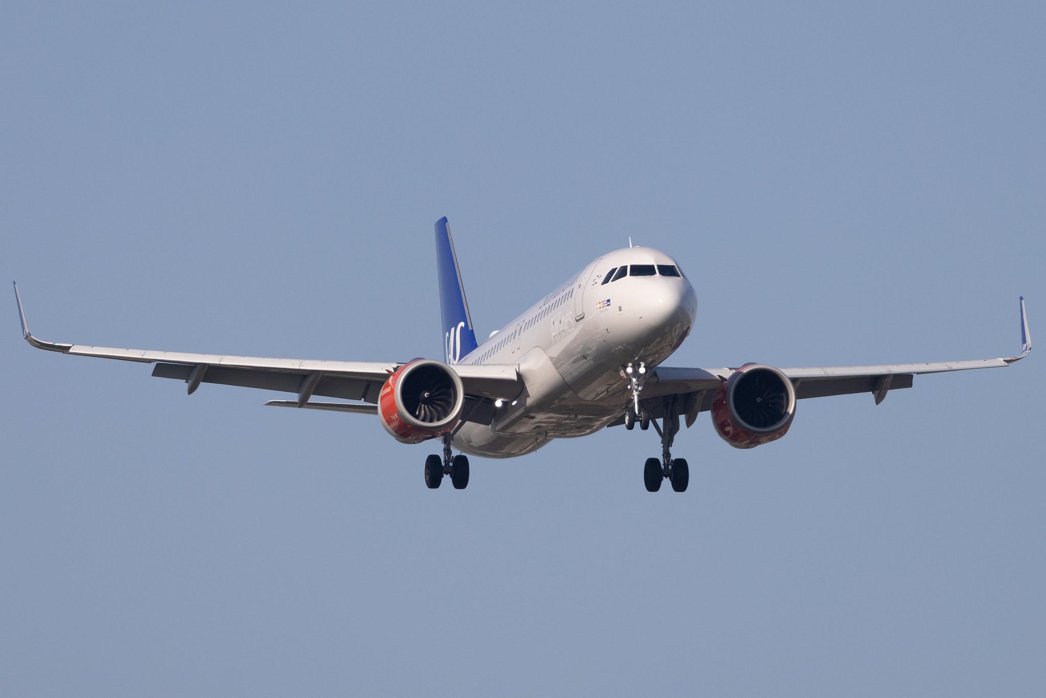 London Heathrow: SAS (SK / SAS) | Operator: SAS Connect |   A20N | EI-SIC | MSN 7979