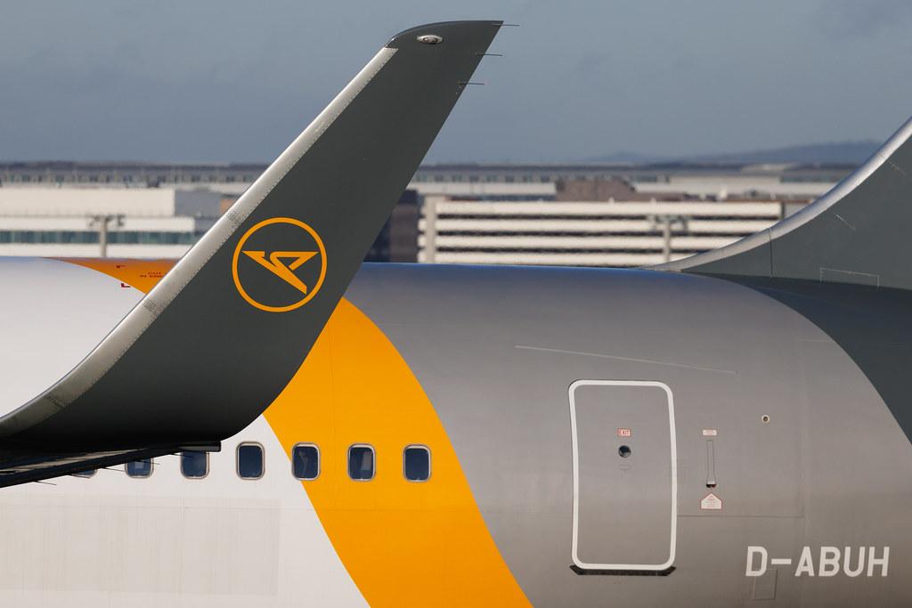 Frankfurt Airport: Condor (DE / CFG) | Boeing 767-330(ER) B763 | D-ABUH | MSN 26986