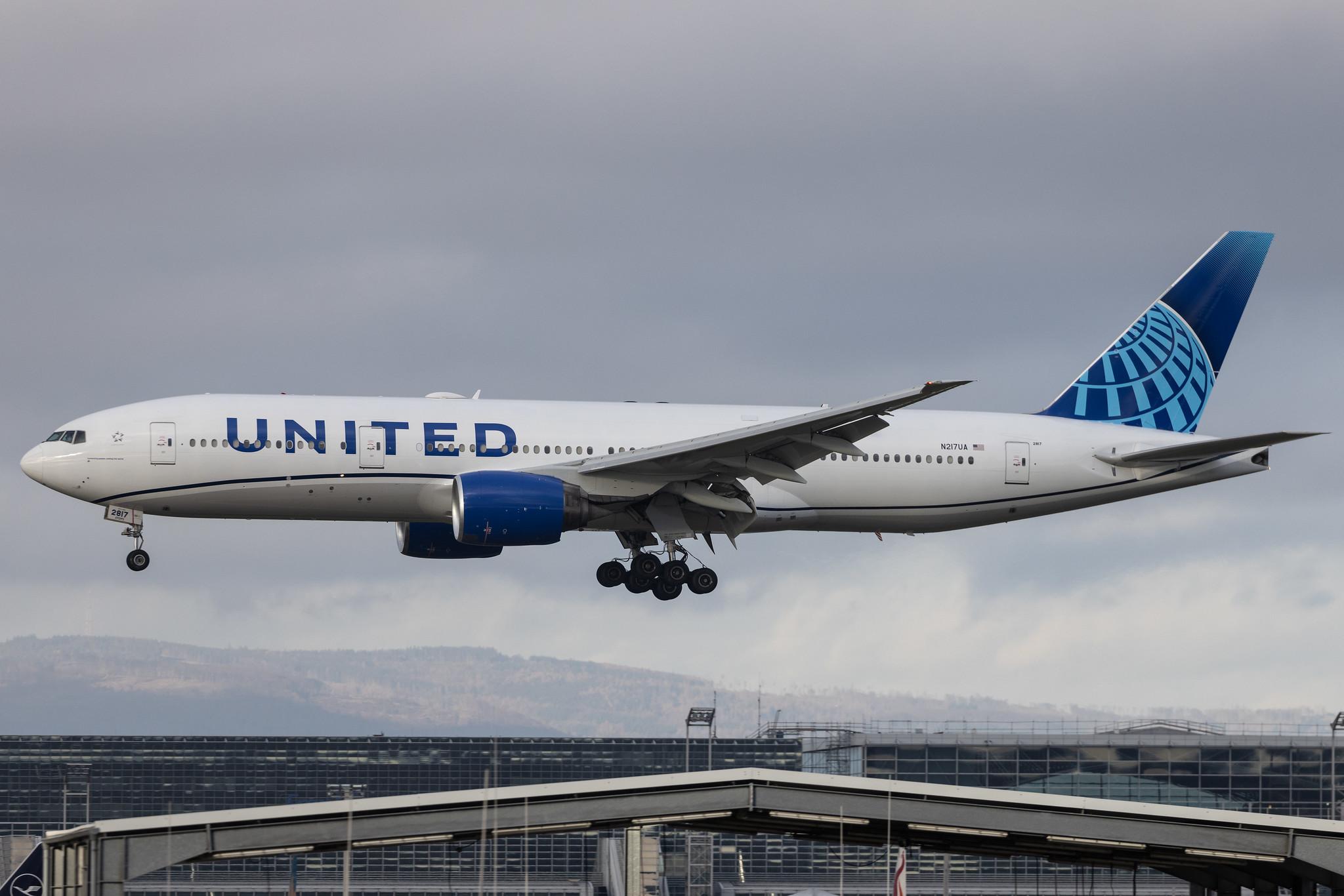 Frankfurt Airport: United Airlines (UA / UAL) | Boeing 777-222(ER) B772 | N217UA | MSN 30550