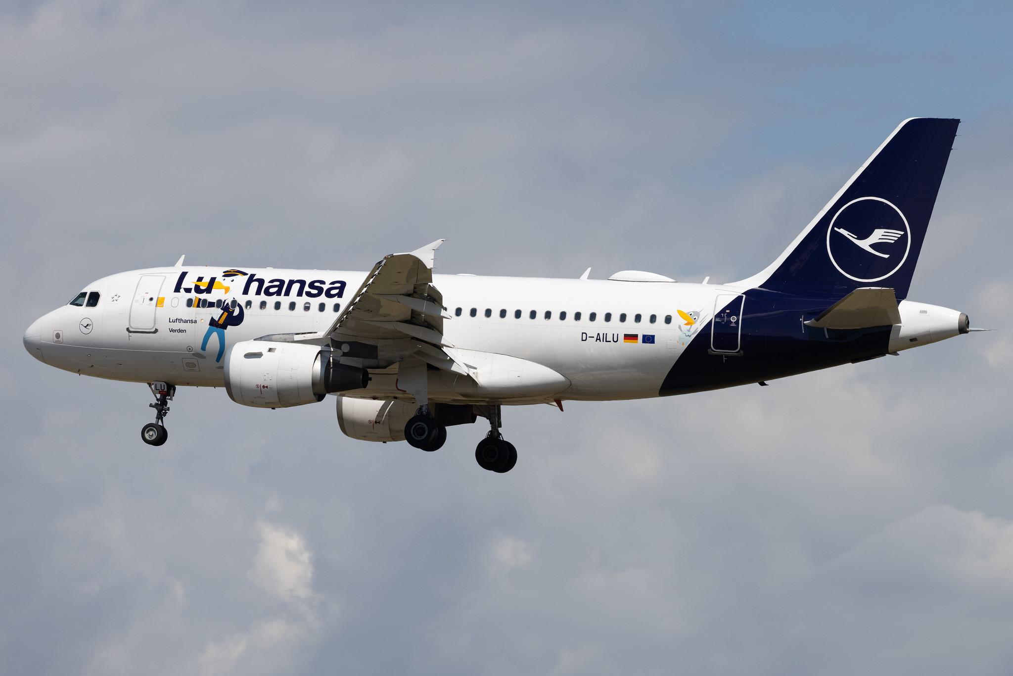 Frankfurt Airport: Lufthansa (LH / DLH) |  Livery: Lu Sticker |  Airbus A319-114 A319 | D-AILU | MSN 0744
