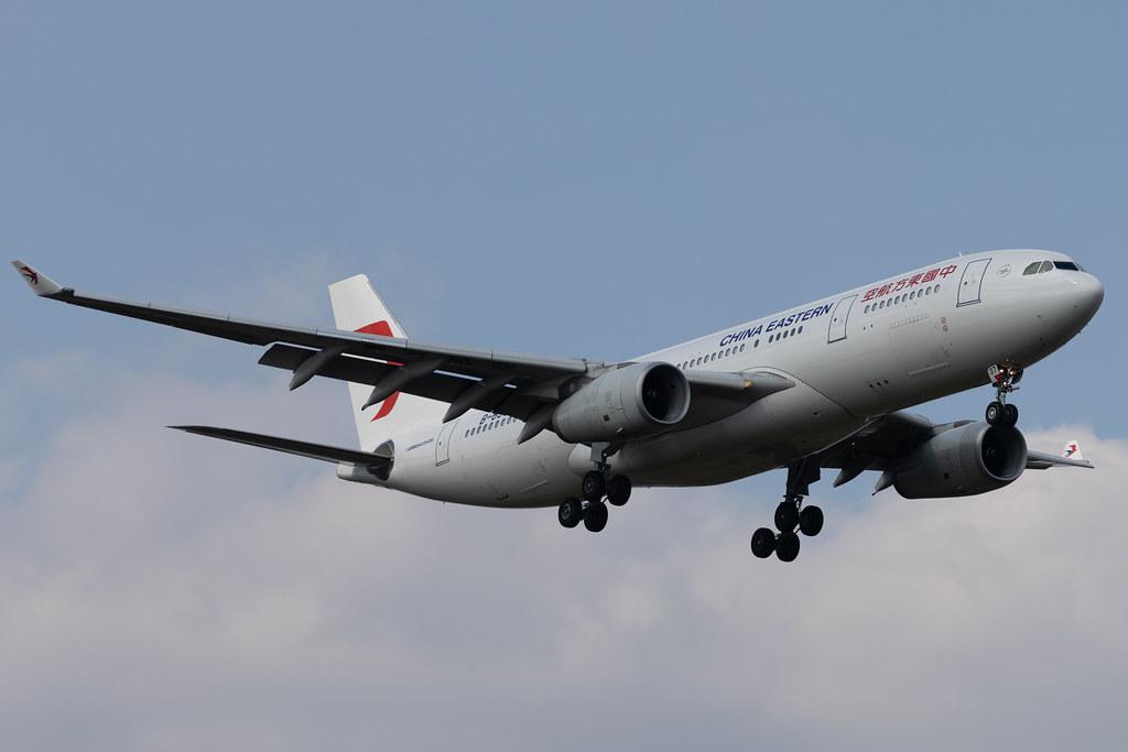 London Heathrow: China Eastern Airlines (MU / CES) |  Airbus A330-243 A332 | B-6537 | MSN 1262