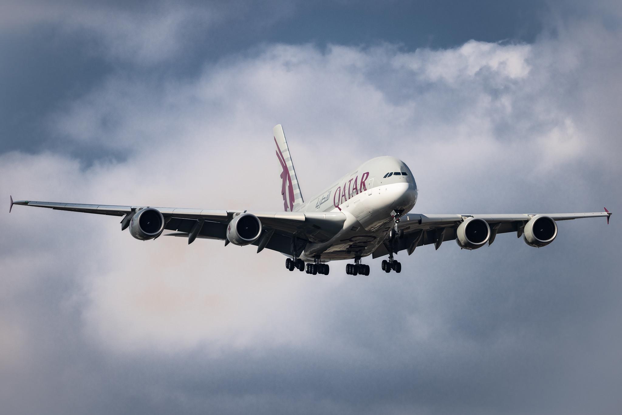 London Heathrow: Qatar Airways (QR / QTR) | Airbus A380-861 A388 | A7-APJ | MSN 254
