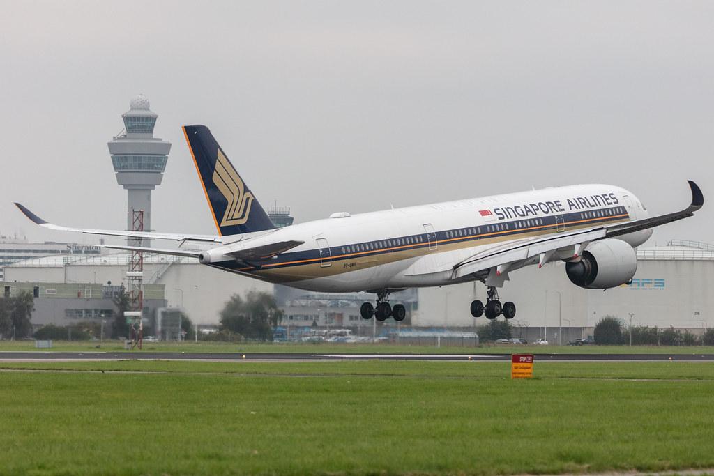 Amsterdam Schiphol: Singapore Airlines (SQ / SIA) |  Airbus A350-941 A359 | 9V-SMH | MSN 068