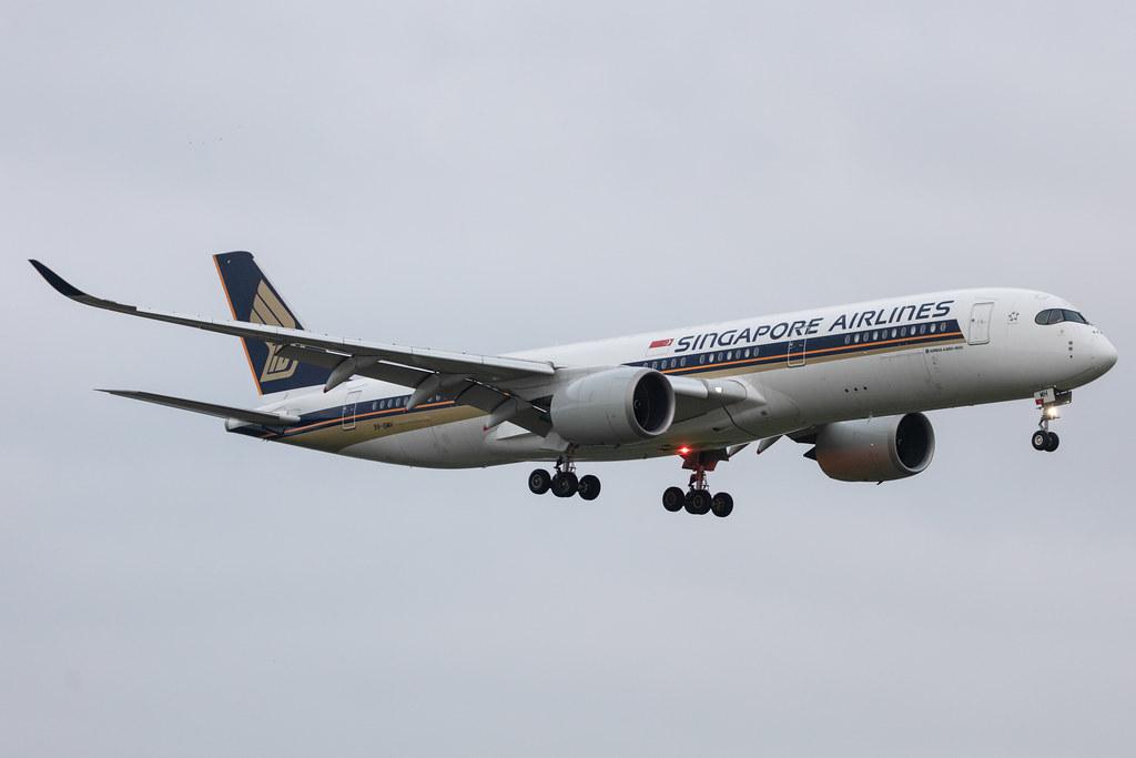Amsterdam Schiphol: Singapore Airlines (SQ / SIA) |  Airbus A350-941 A359 | 9V-SMH | MSN 068