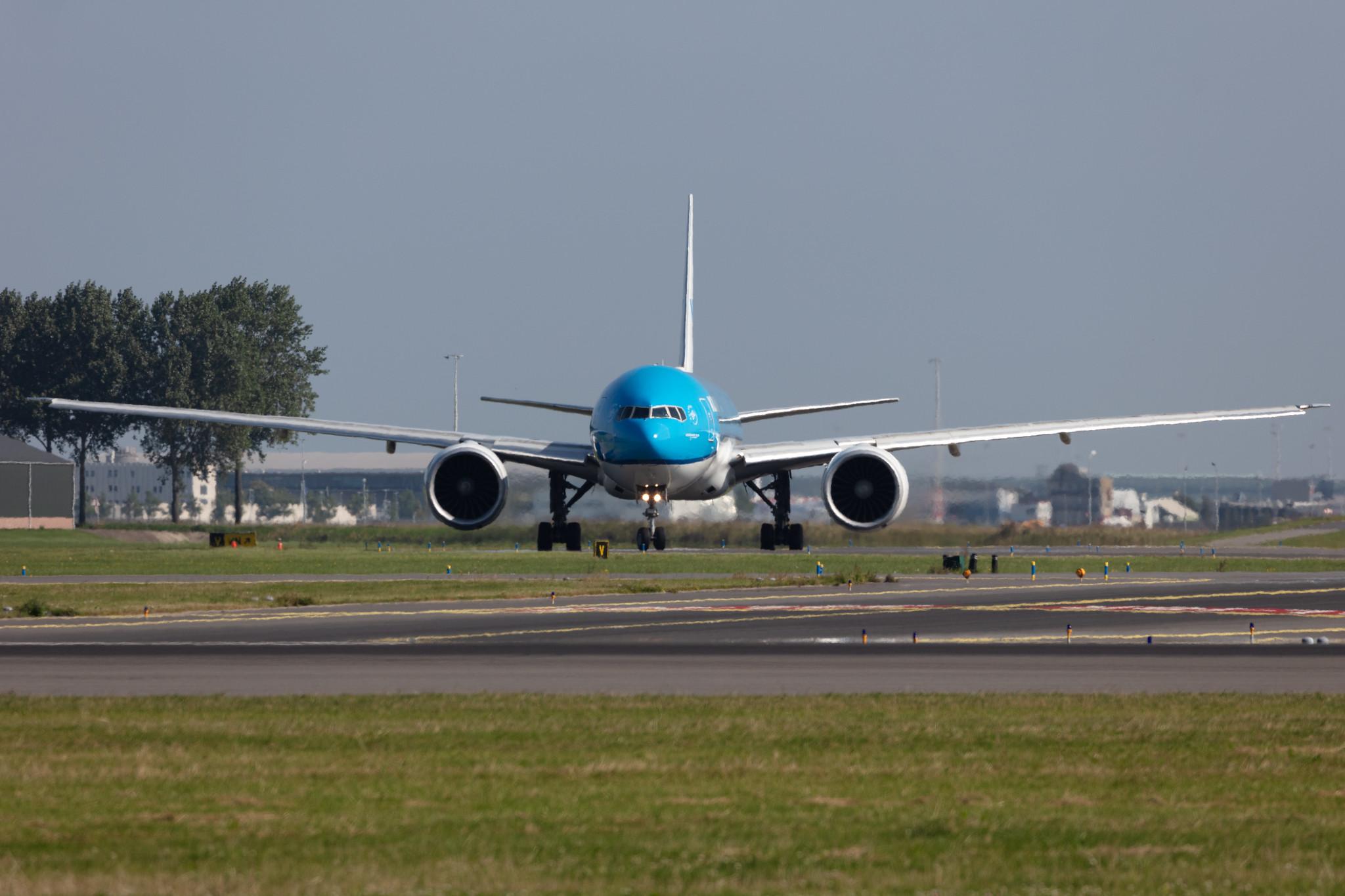 Amsterdam Schiphol: KLM (KL / KLM) |  Boeing 777-306(ER) B77W | PH-BVC | MSN 37582