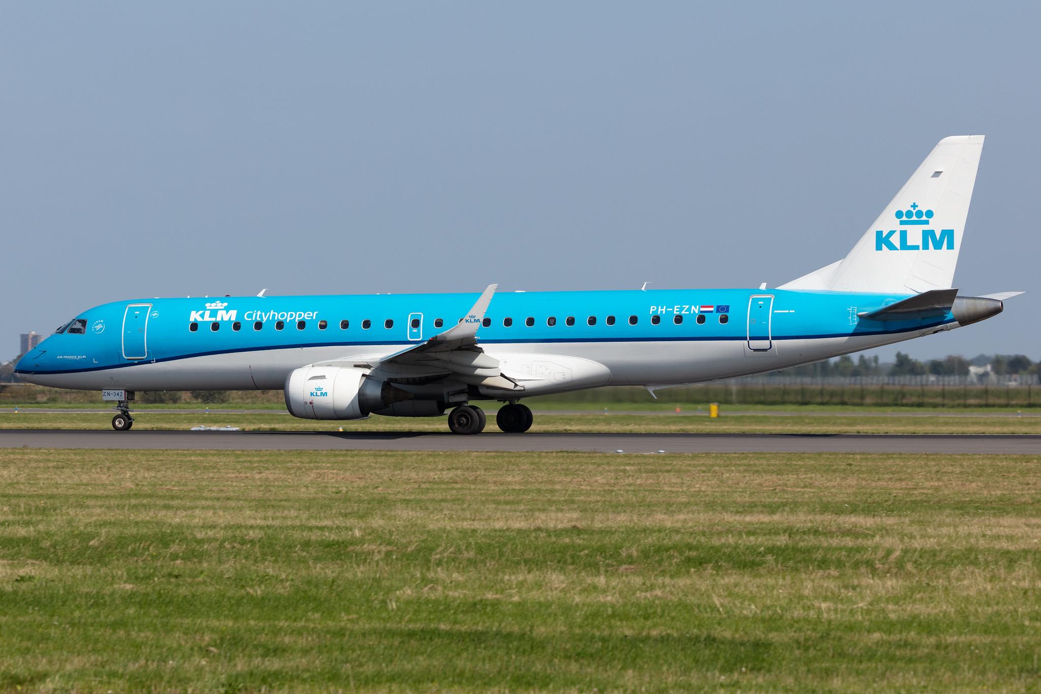 Amsterdam Schiphol: KLM (KL / KLM) | Operator: KLM Cityhopper |  Embraer E190STD E190 | PH-EZN | MSN 19000342