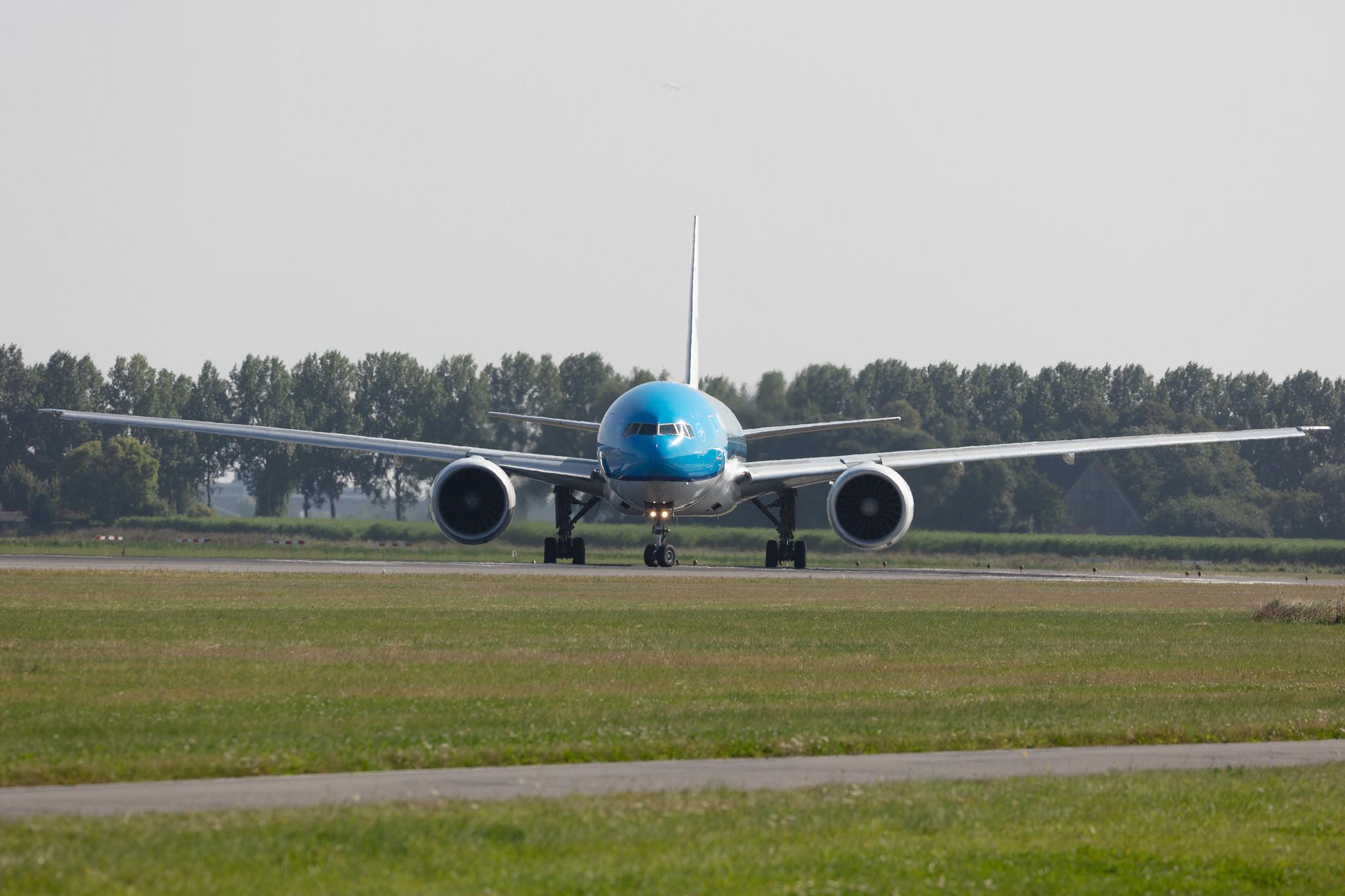 Amsterdam Schiphol: KLM (KL / KLM) |  Boeing 777-306(ER) B77W | PH-BVC | MSN 37582