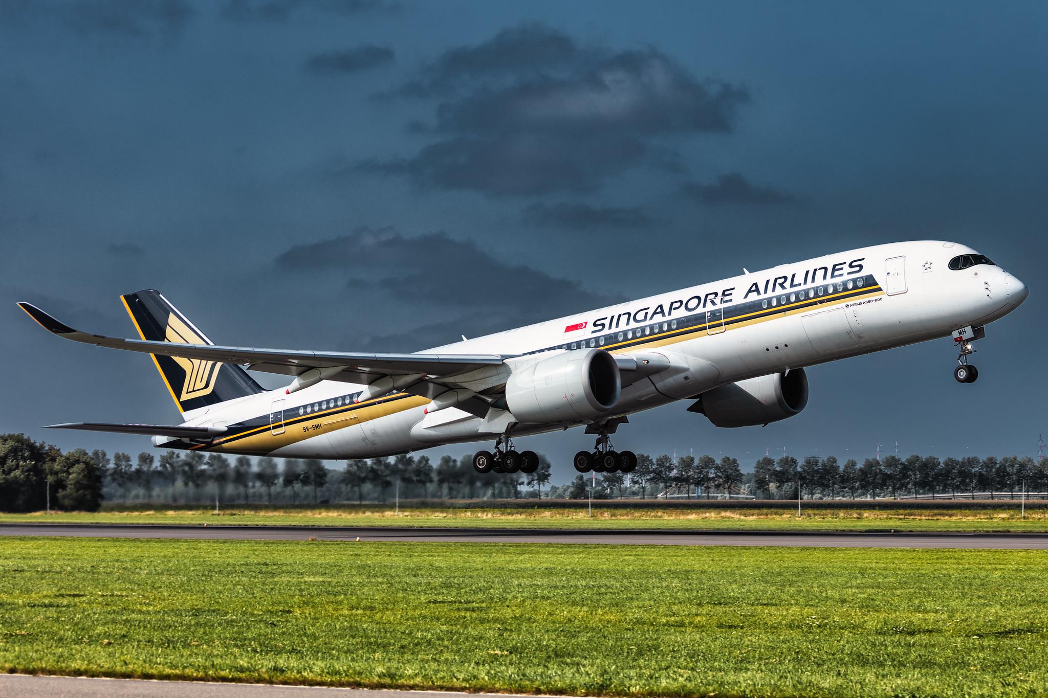 Amsterdam Schiphol: Singapore Airlines (SQ / SIA) |  Airbus A350-941 A359 | 9V-SMH | MSN 068