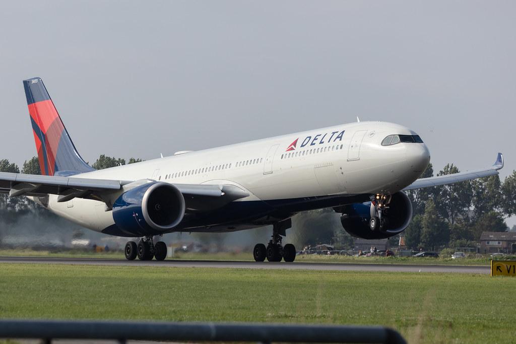 Amsterdam Schiphol: Delta Air Lines (DL / DAL) |  Airbus A330-941 A339 | N403DX | MSN 1931