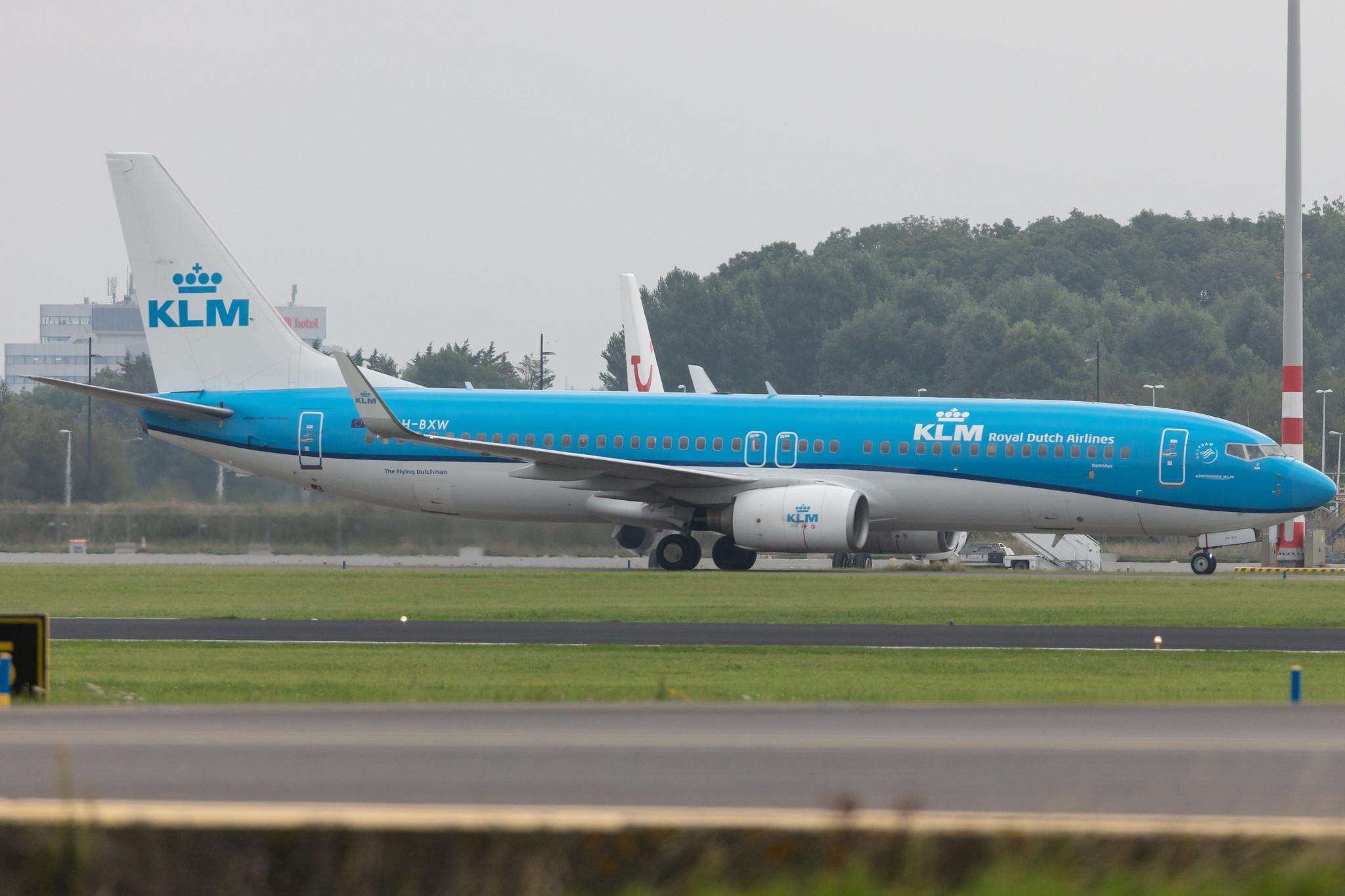 Amsterdam Schiphol: KLM (KL / KLM) |  Boeing 737-8K2 B738 | PH-BXW | MSN 30360