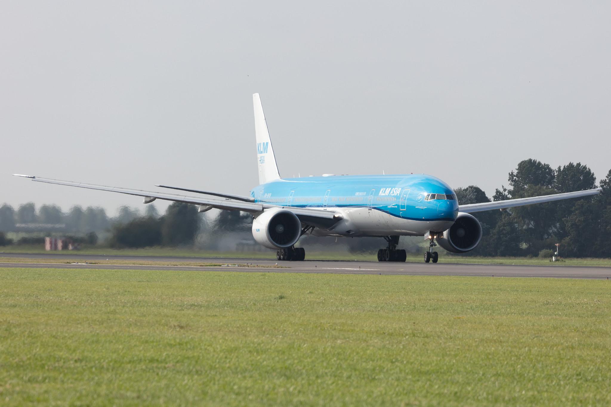 Amsterdam Schiphol: KLM (KL / KLM) |  Boeing 777-306(ER) B77W | PH-BVB | MSN 36145