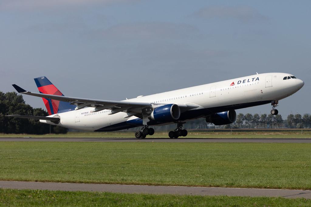 Amsterdam Schiphol: Delta Air Lines (DL / DAL) |  Airbus A330-323 A333 | N811NW | MSN 0690