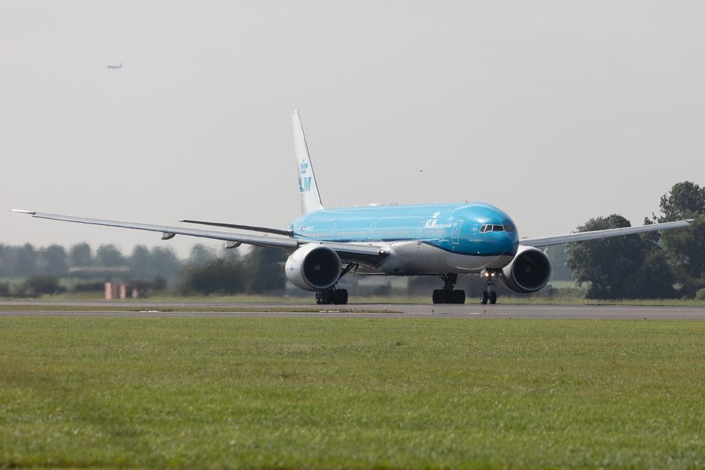 Amsterdam Schiphol: KLM (KL / KLM) |  Boeing 777-306(ER) B77W | PH-BVO | MSN 35946