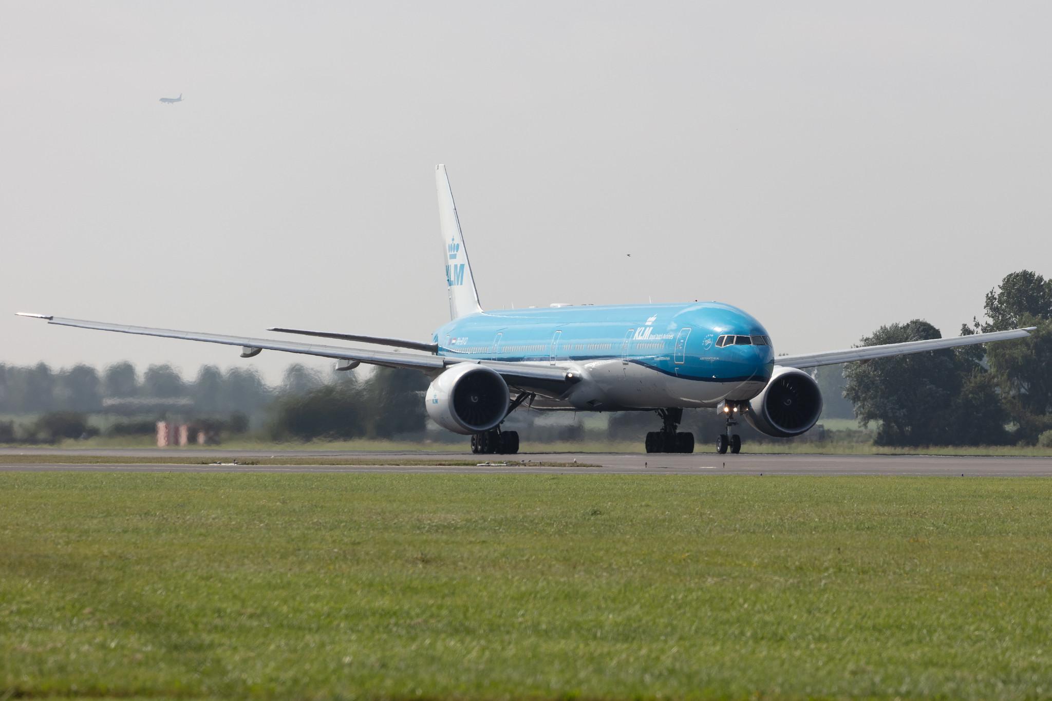 Amsterdam Schiphol: KLM (KL / KLM) |  Boeing 777-306(ER) B77W | PH-BVO | MSN 35946