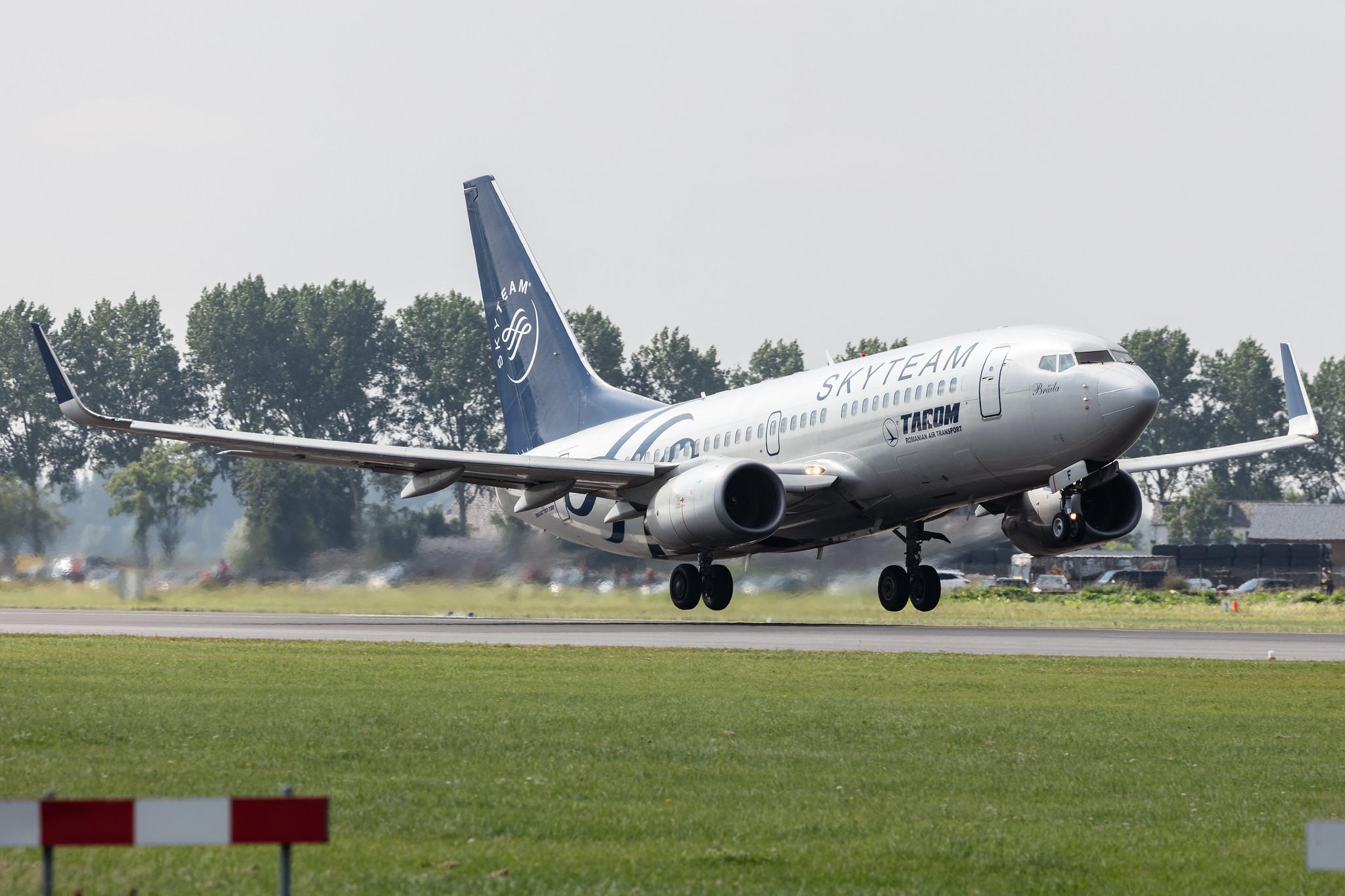 Amsterdam Schiphol: Tarom (RO / ROT) |  Livery: SkyTeam Livery |  Boeing 737-78J B737 | YR-BGF | MSN 28440