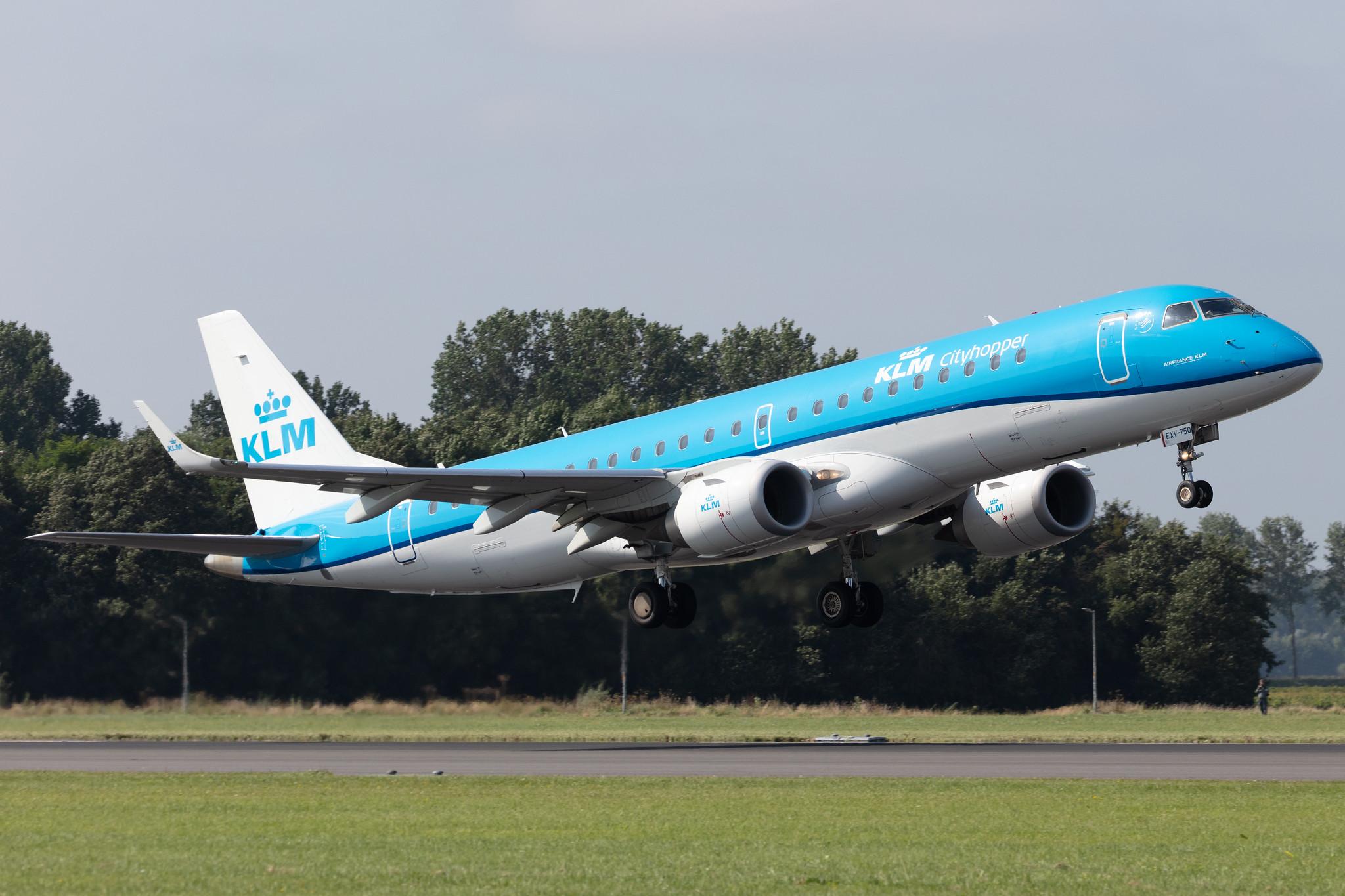 Amsterdam Schiphol: KLM (KL / KLM) | Operator: KLM Cityhopper |  Embraer E190STD E190 | PH-EXV | MSN 19000750
