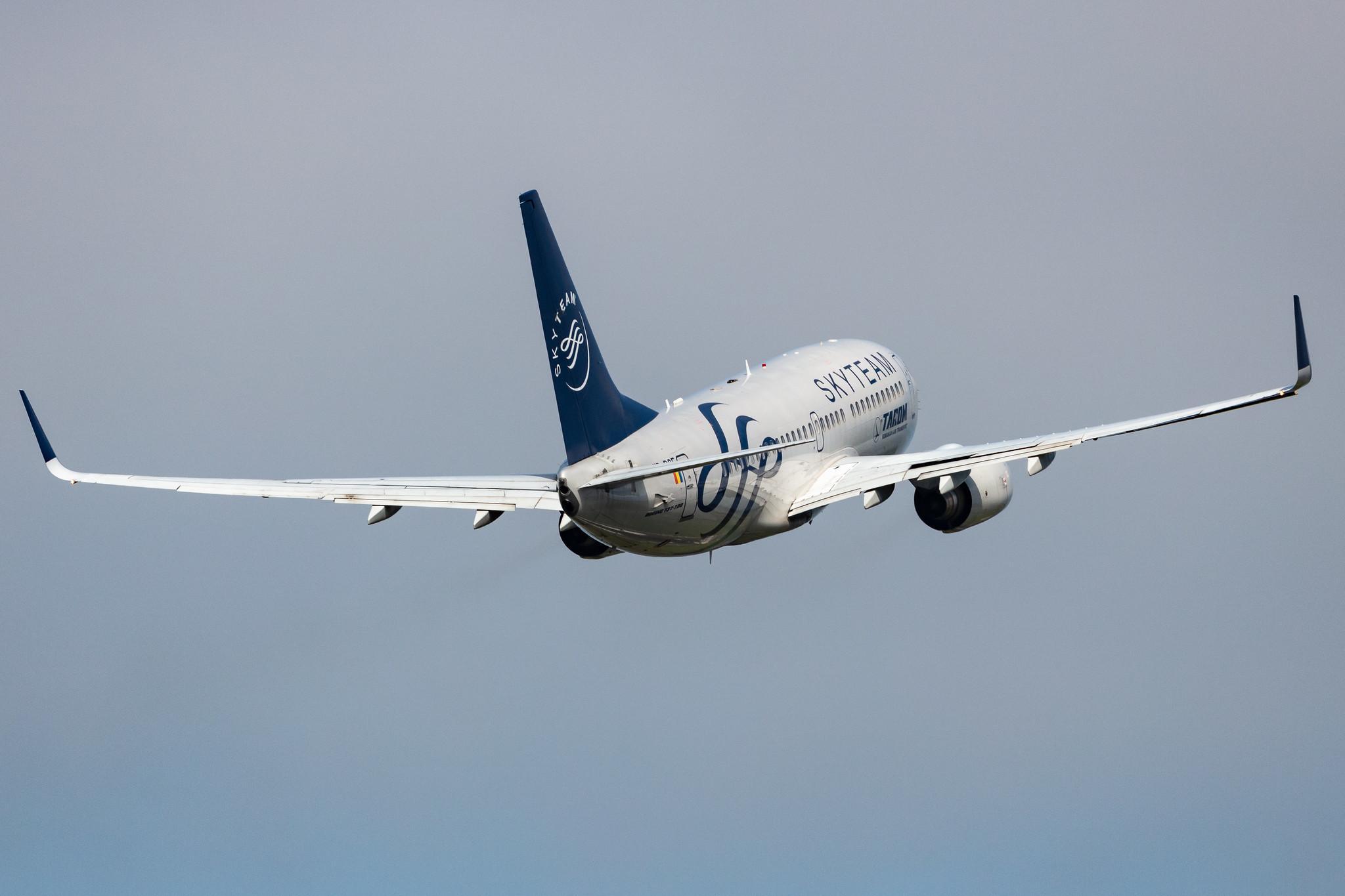 Amsterdam Schiphol: Tarom (RO / ROT) |  Livery: SkyTeam Livery |  Boeing 737-78J B737 | YR-BGF | MSN 28440