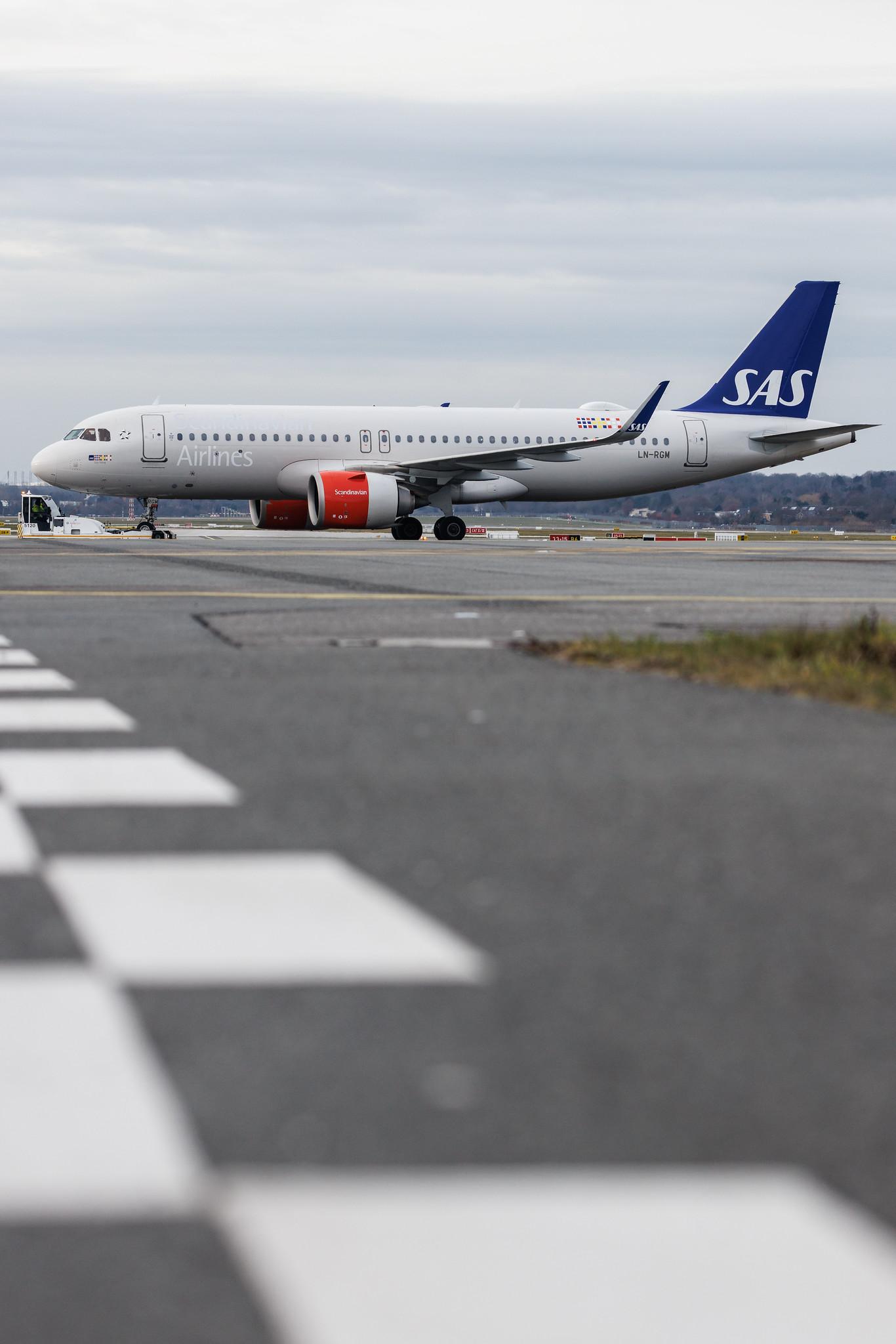 Hamburg Airport: SAS (SK / SAS) | Airbus A320-251N A20N | LN-RGM | MSN 7277