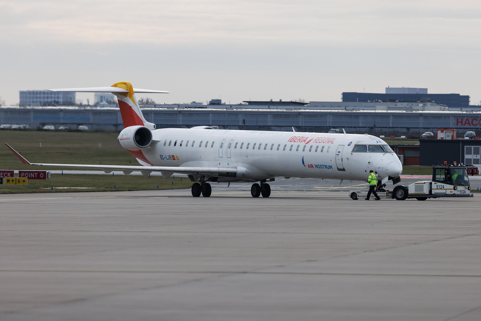 Hamburg Airport: Iberia Regional (IB / IBE) | Operator: Air Nostrum | Mitsubishi CRJ-1000 CRJX | EC-LJR | MSN 19002