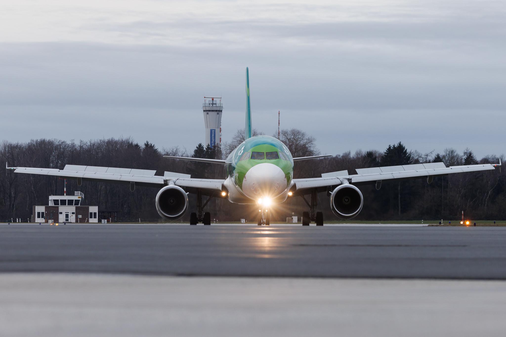 Hamburg Airport: Aer Lingus (EI / EIN) | Livery: Irish Rugby Team Livery | Airbus A320-214 A320 | EI-DEI | MSN 2374