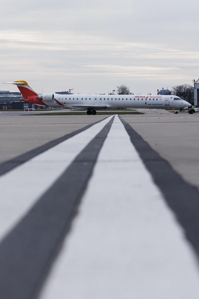 Hamburg Airport: Iberia Regional (IB / IBE) | Operator: Air Nostrum | Mitsubishi CRJ-1000 CRJX | EC-LJR | MSN 19002