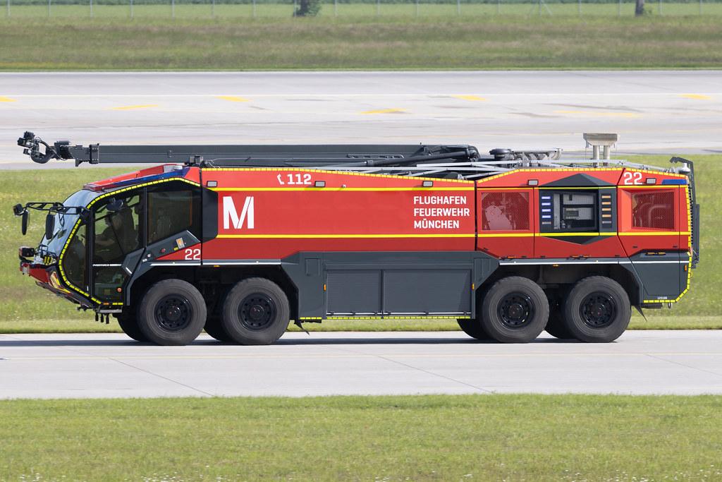 Munich Airport: Flughafen Feuerwehr München 22