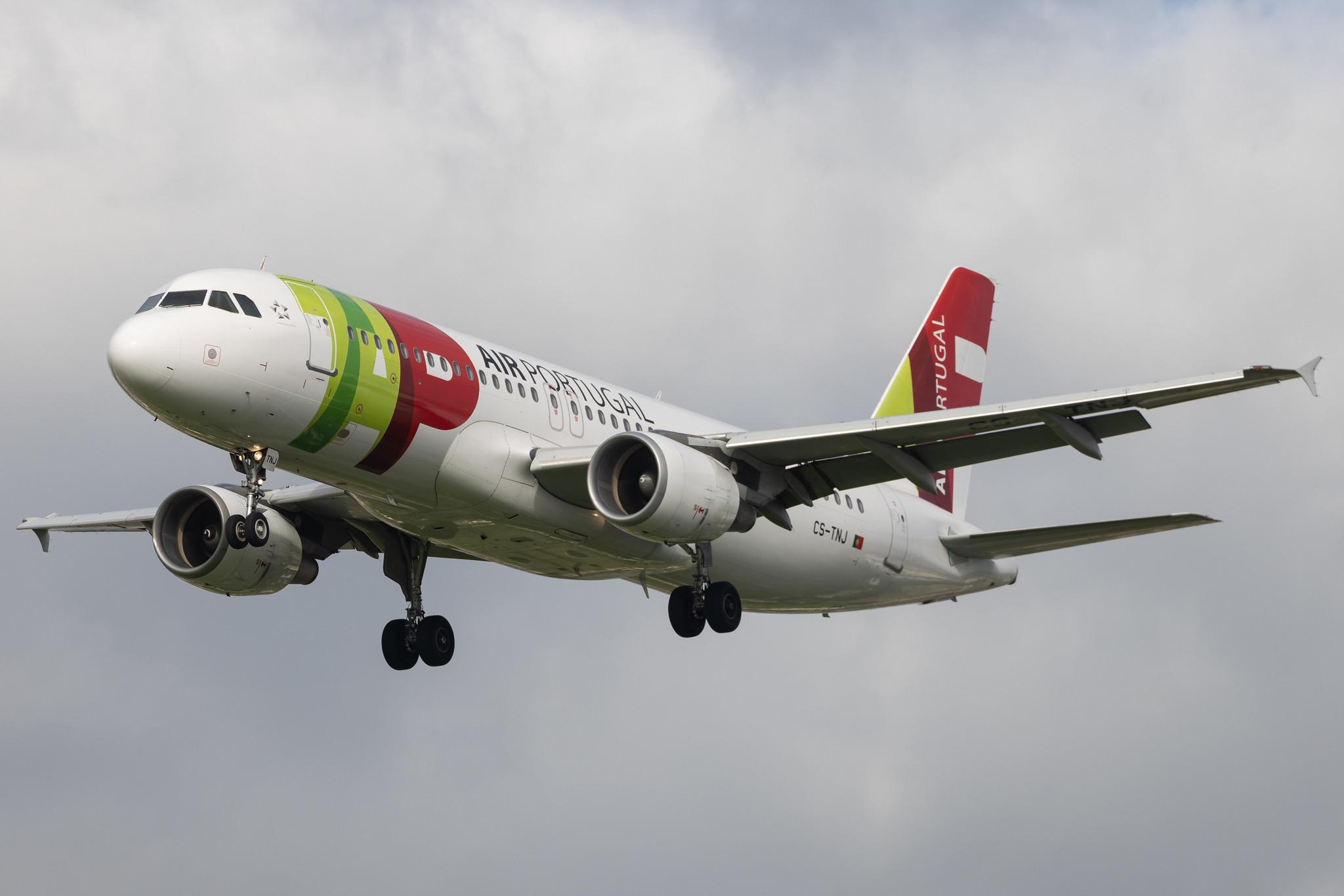 Aeroporto de Lisboa: TAP Air Portugal (TP / TAP) | Airbus A320-214 A320 | CS-TNJ | MSN 1181